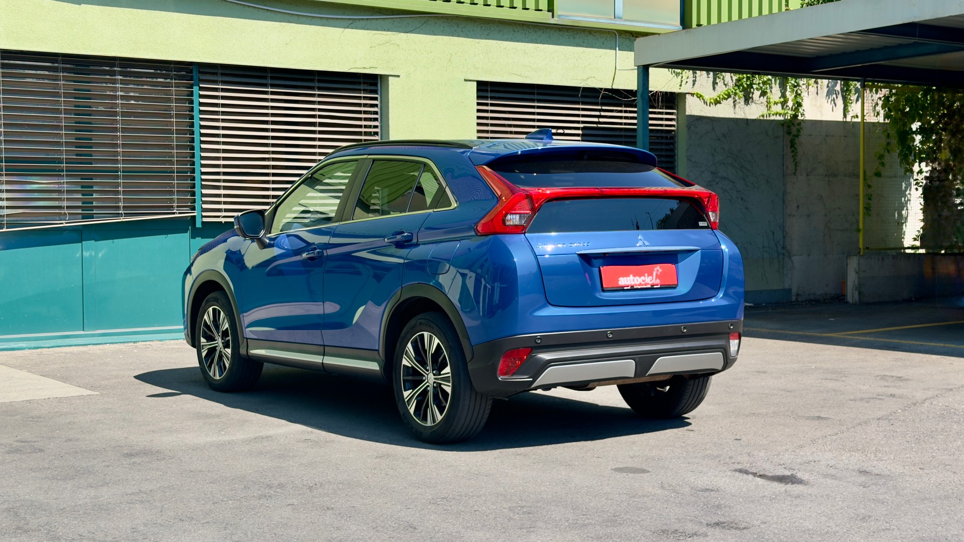 MITSUBISHI Eclipse Cross 1.5 T-Mivec Diamond Black Line 4WD CVT-image-2