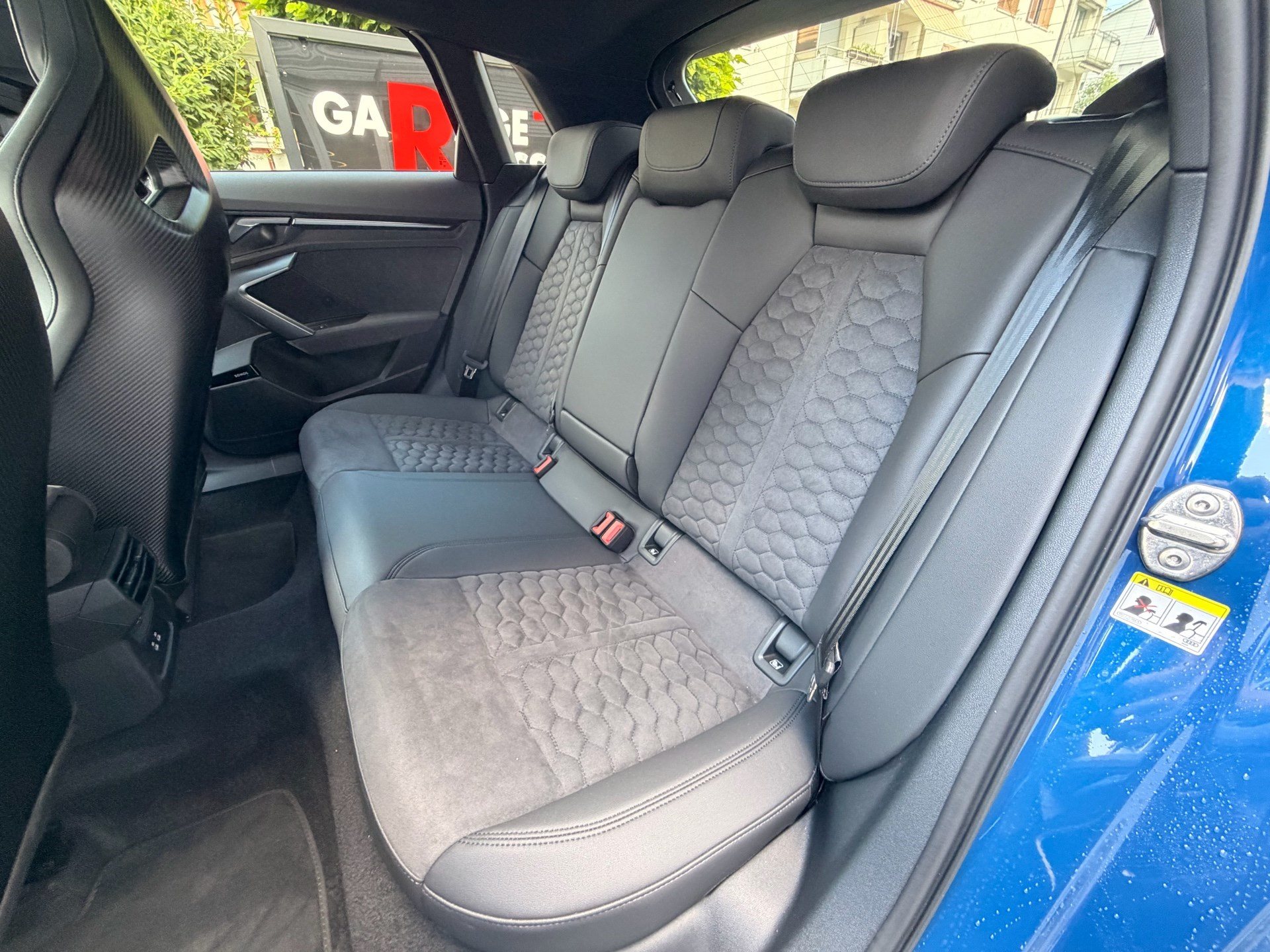AUDI RS3 SPORTBACK 2.5 400 PS TFSI QUATTRO *** TRAUM IN ASCARIBLAU ***-image-28