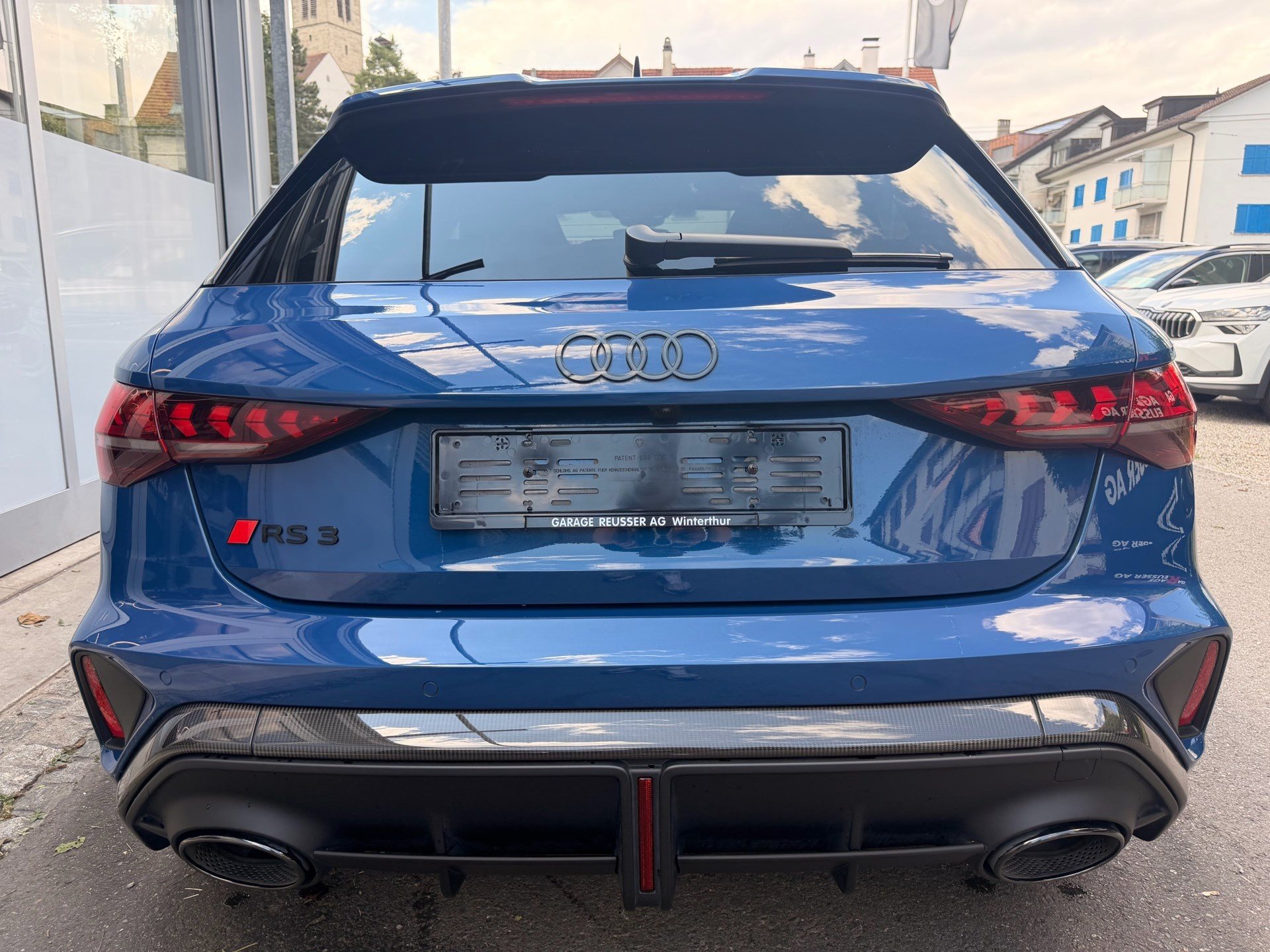 AUDI RS3 SPORTBACK 2.5 400 PS TFSI QUATTRO *** TRAUM IN ASCARIBLAU ***-image-4