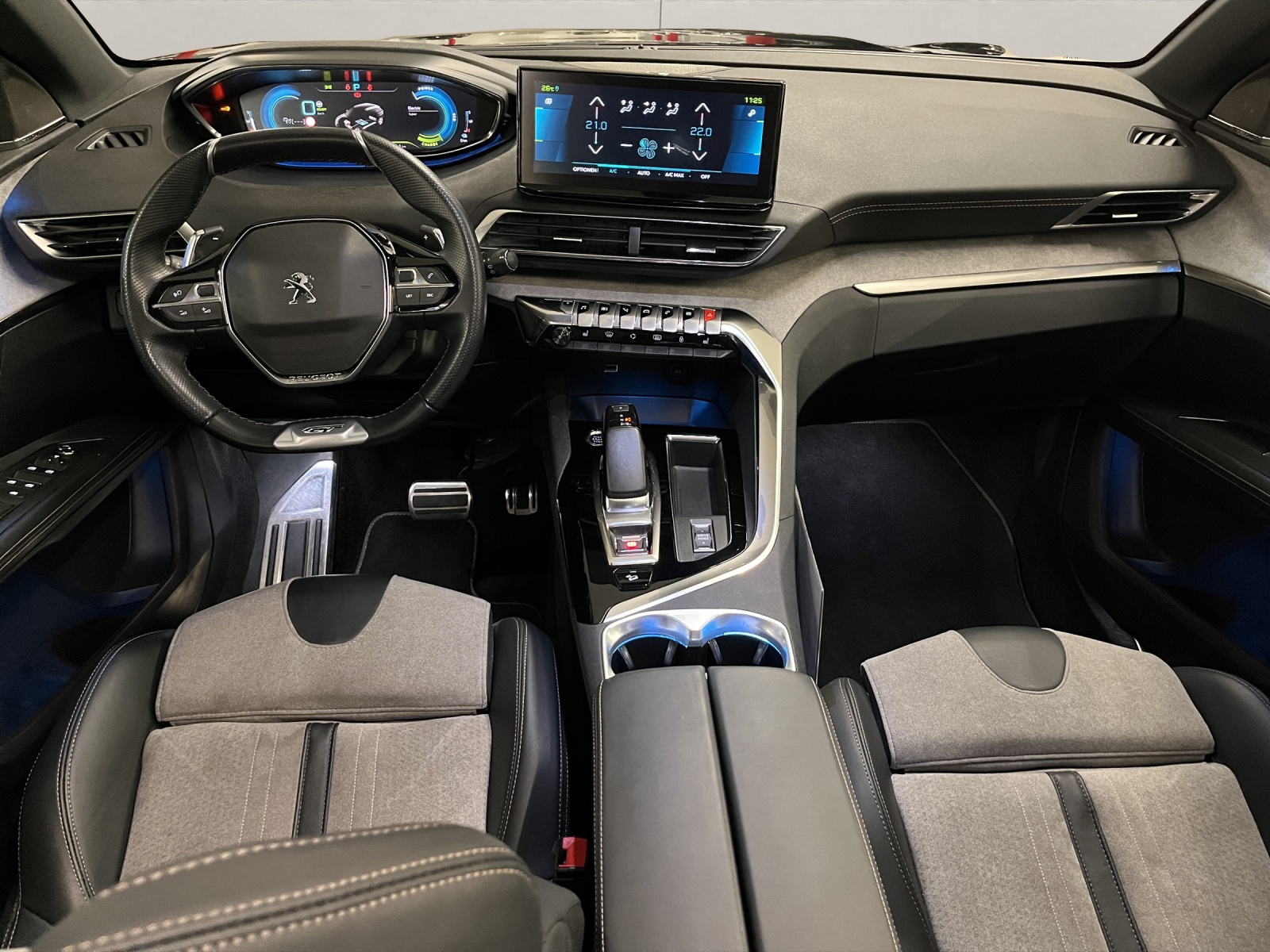 PEUGEOT 3008 1.6 Plug-in Hybrid4 GT Pack-image-7