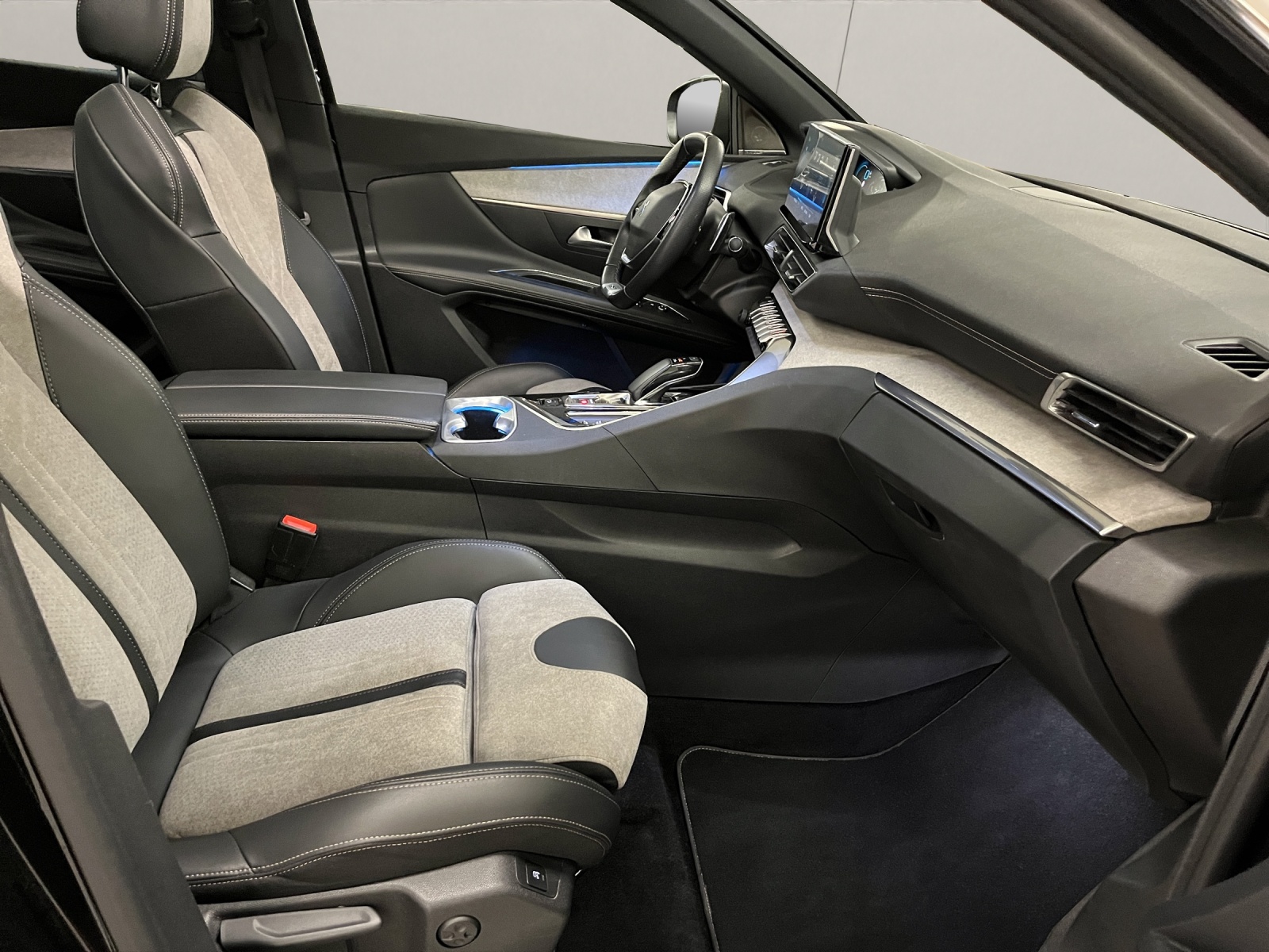 PEUGEOT 3008 1.6 Plug-in Hybrid4 GT Pack-image-12