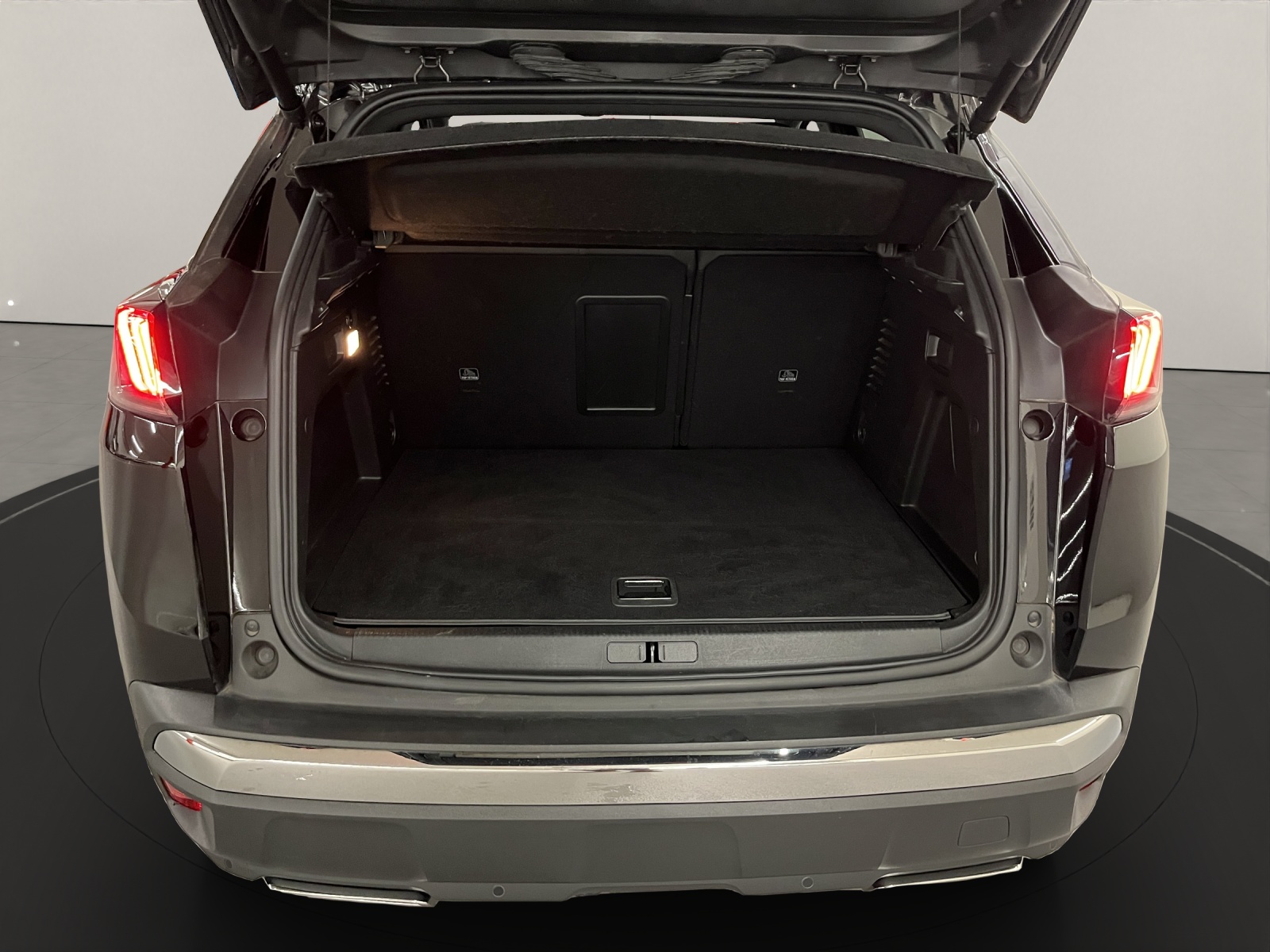 PEUGEOT 3008 1.6 Plug-in Hybrid4 GT Pack-image-15