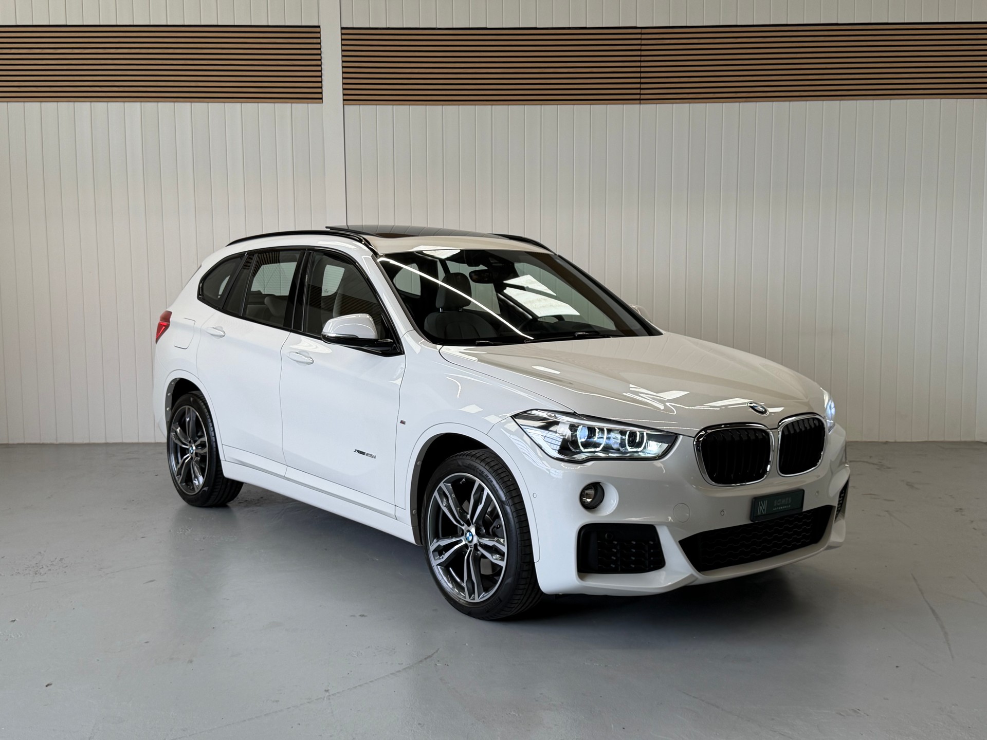 BMW X1 xDrive 25i M Sport Steptronic frisch ab MFK und Service-image-6