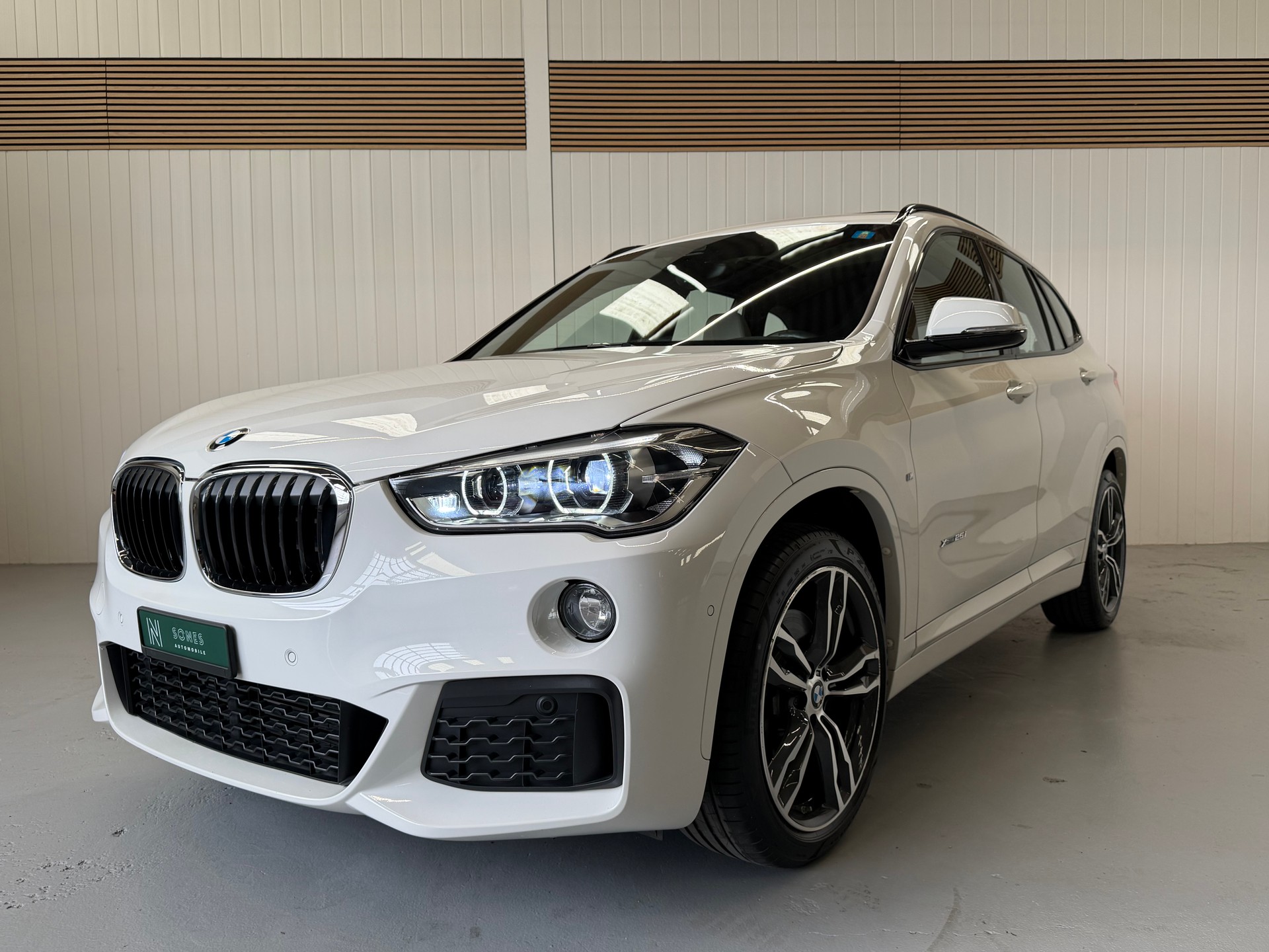 BMW X1 xDrive 25i M Sport Steptronic frisch ab MFK und Service-image-24