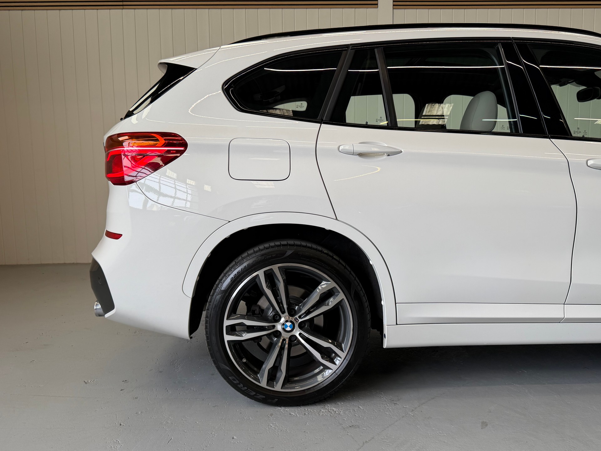 BMW X1 xDrive 25i M Sport Steptronic frisch ab MFK und Service-image-22