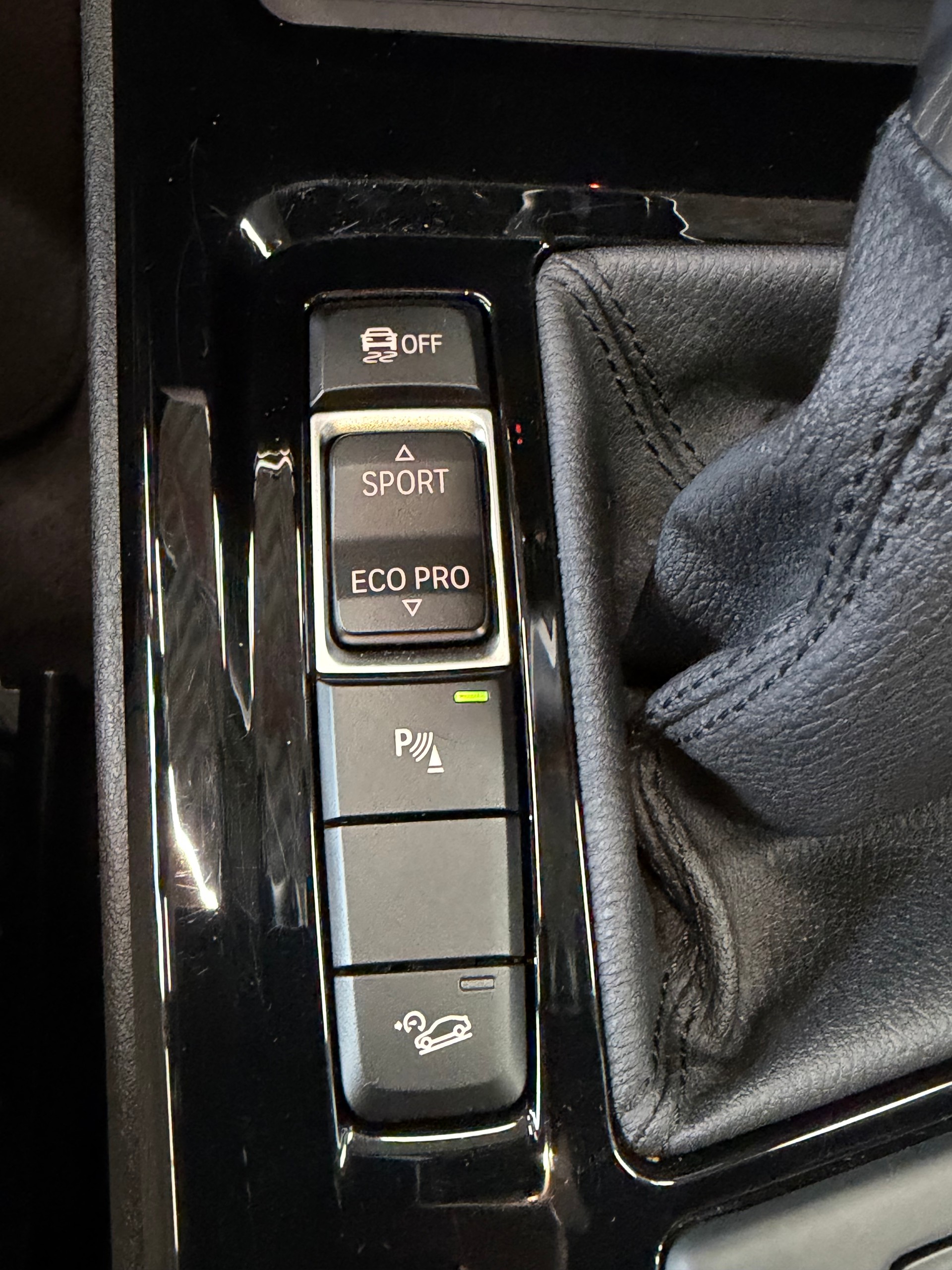 BMW X1 xDrive 25i M Sport Steptronic frisch ab MFK und Service-image-17