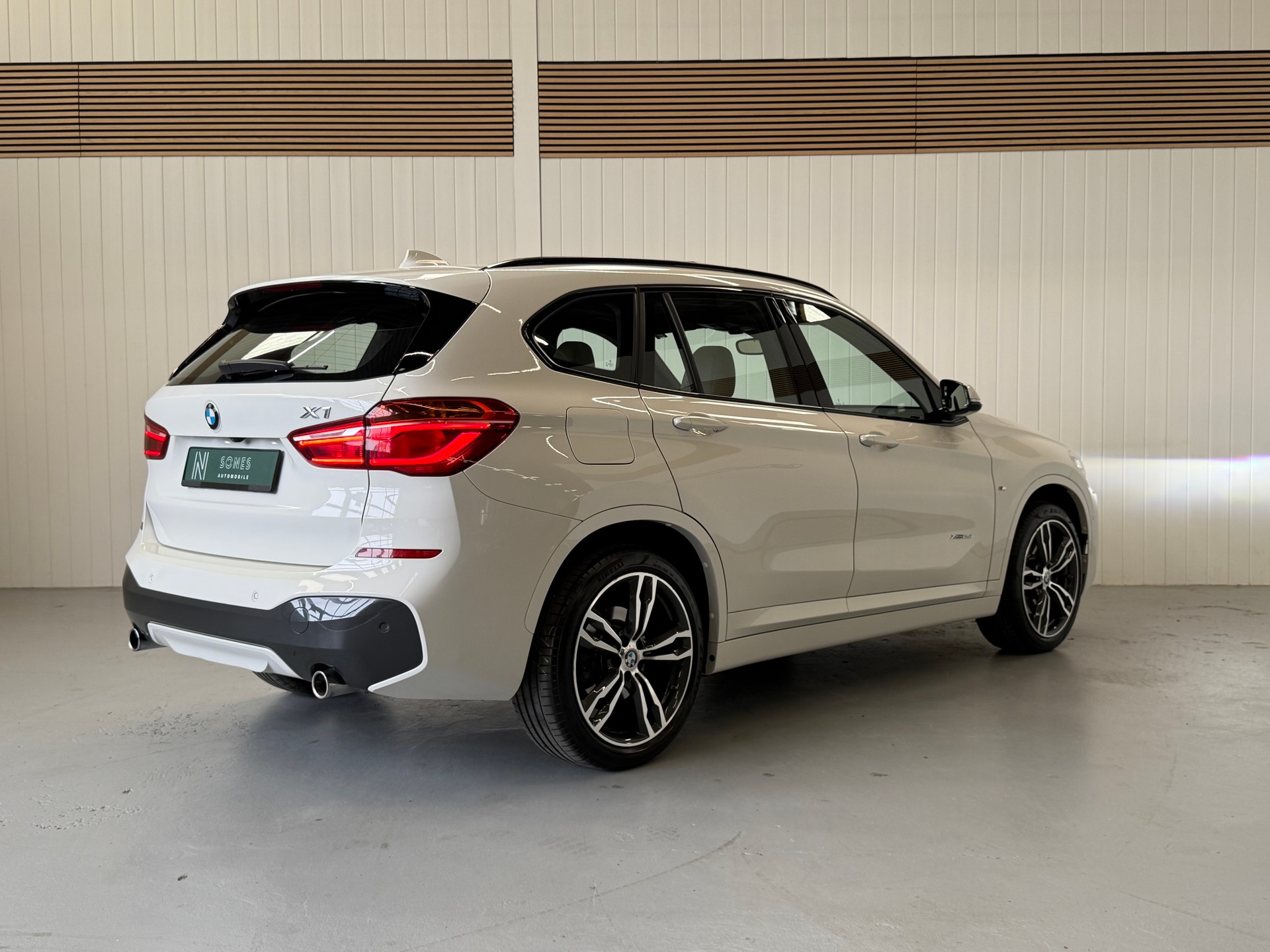BMW X1 xDrive 25i M Sport Steptronic frisch ab MFK und Service-image-31