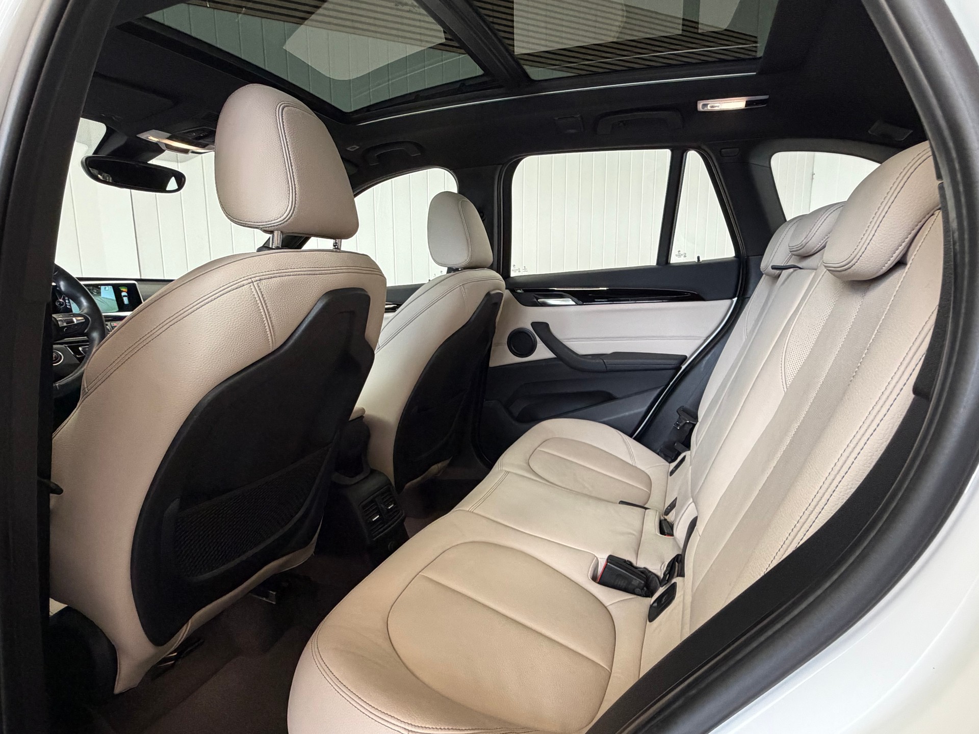 BMW X1 xDrive 25i M Sport Steptronic frisch ab MFK und Service-image-13