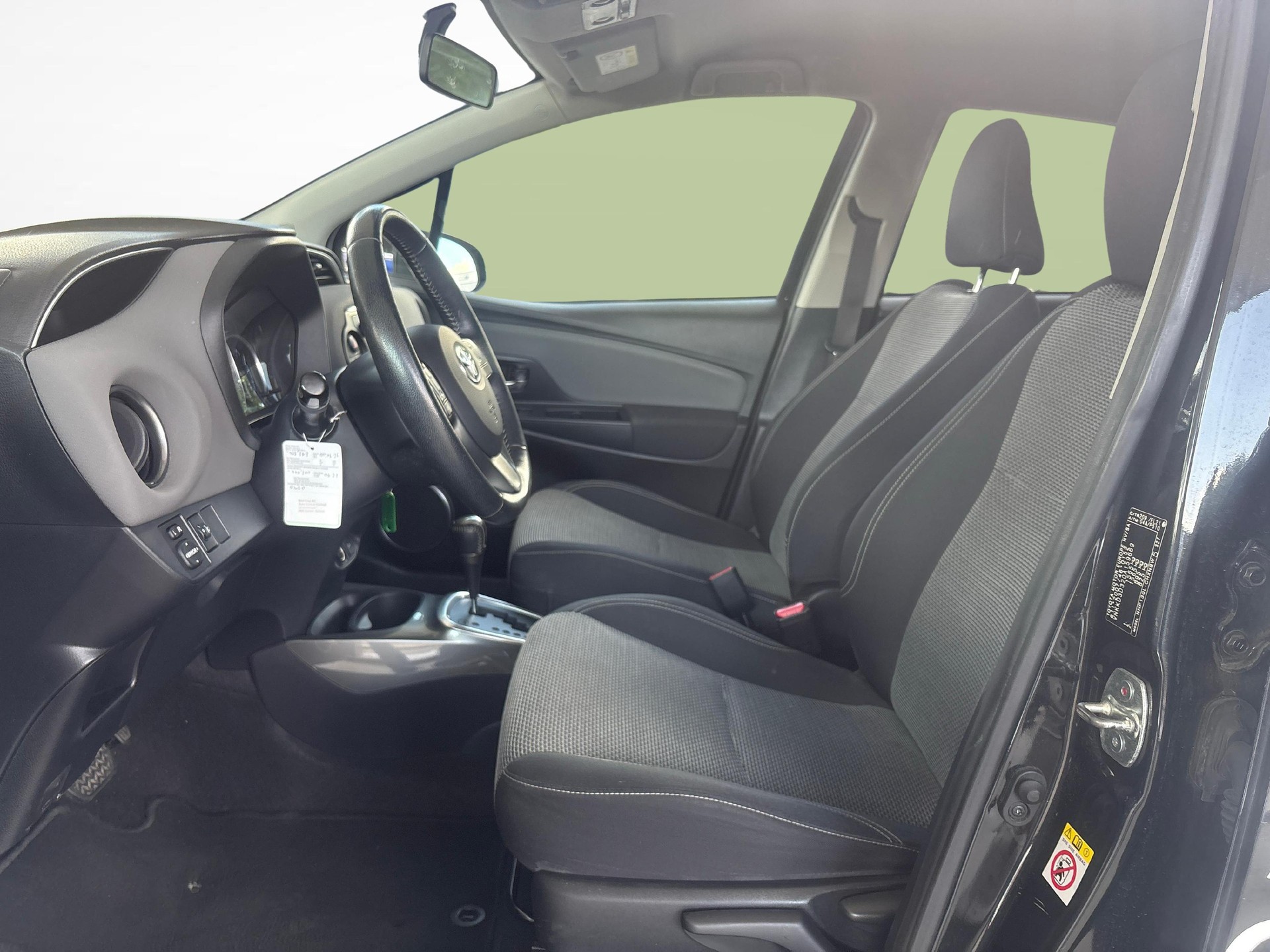 TOYOTA Yaris 1.5 VVT-i HSD Trend-image-8