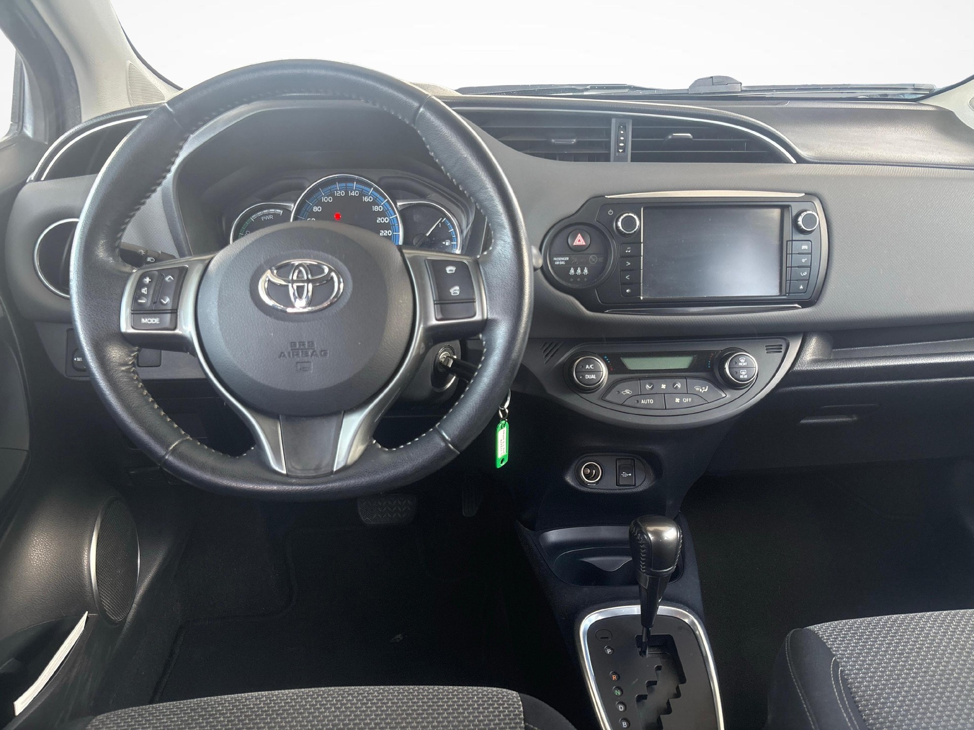 TOYOTA Yaris 1.5 VVT-i HSD Trend-image-7
