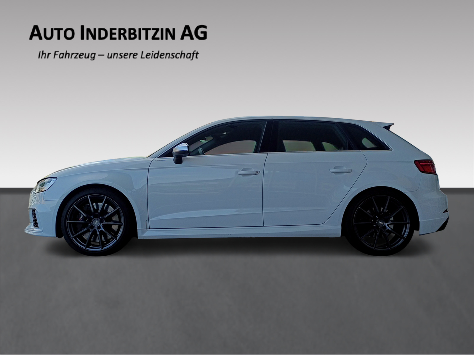 AUDI RS3 Sportback 2.5 TSI quattro S-tronic-showroom-element-3