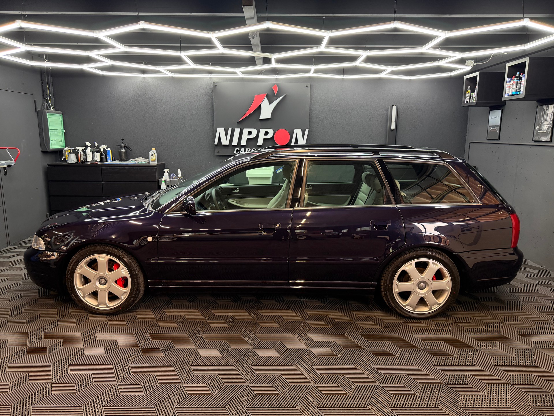 AUDI S4 Avant quattro-image-2