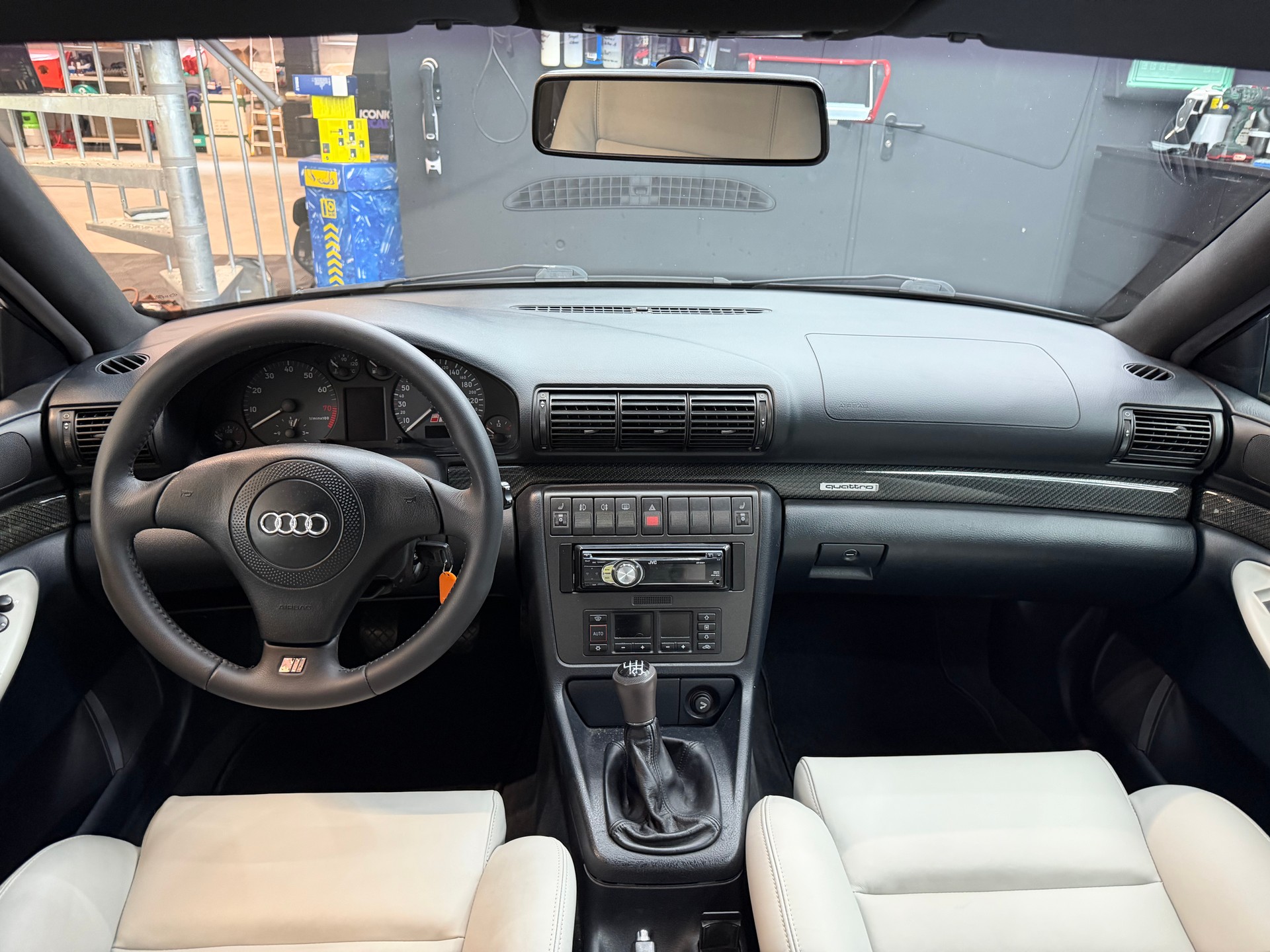 AUDI S4 Avant quattro-image-7