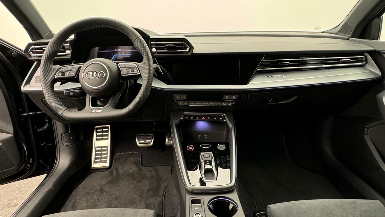 AUDI S3 Sportback TFSI quattro S-tronic-image-5