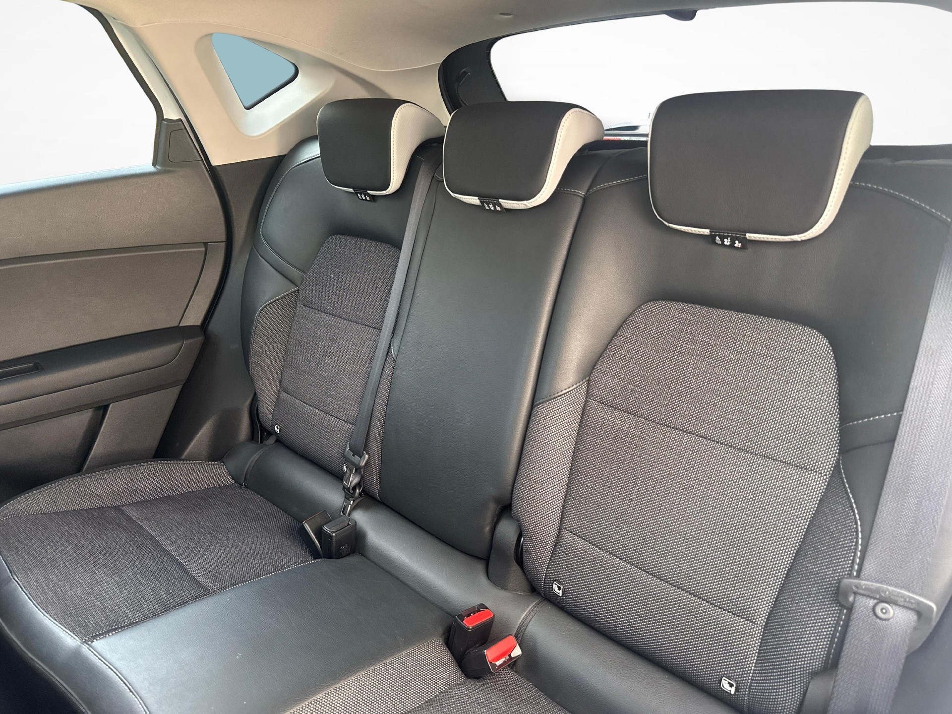 MITSUBISHI ASX 1.6 HEV Intense-image-10