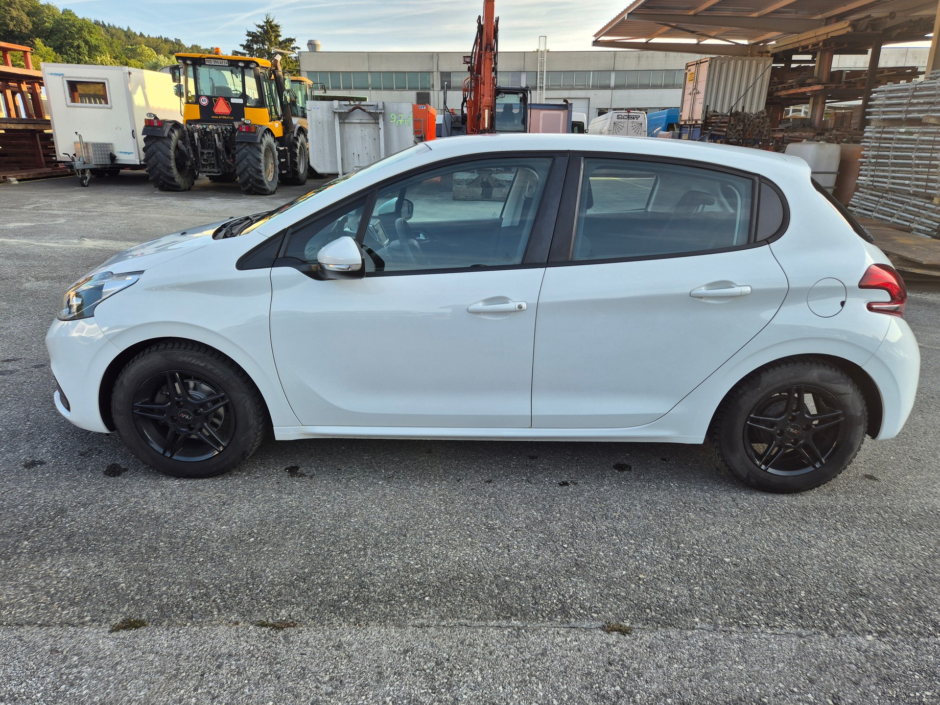PEUGEOT 208 1.2 PureTech Access-image-12