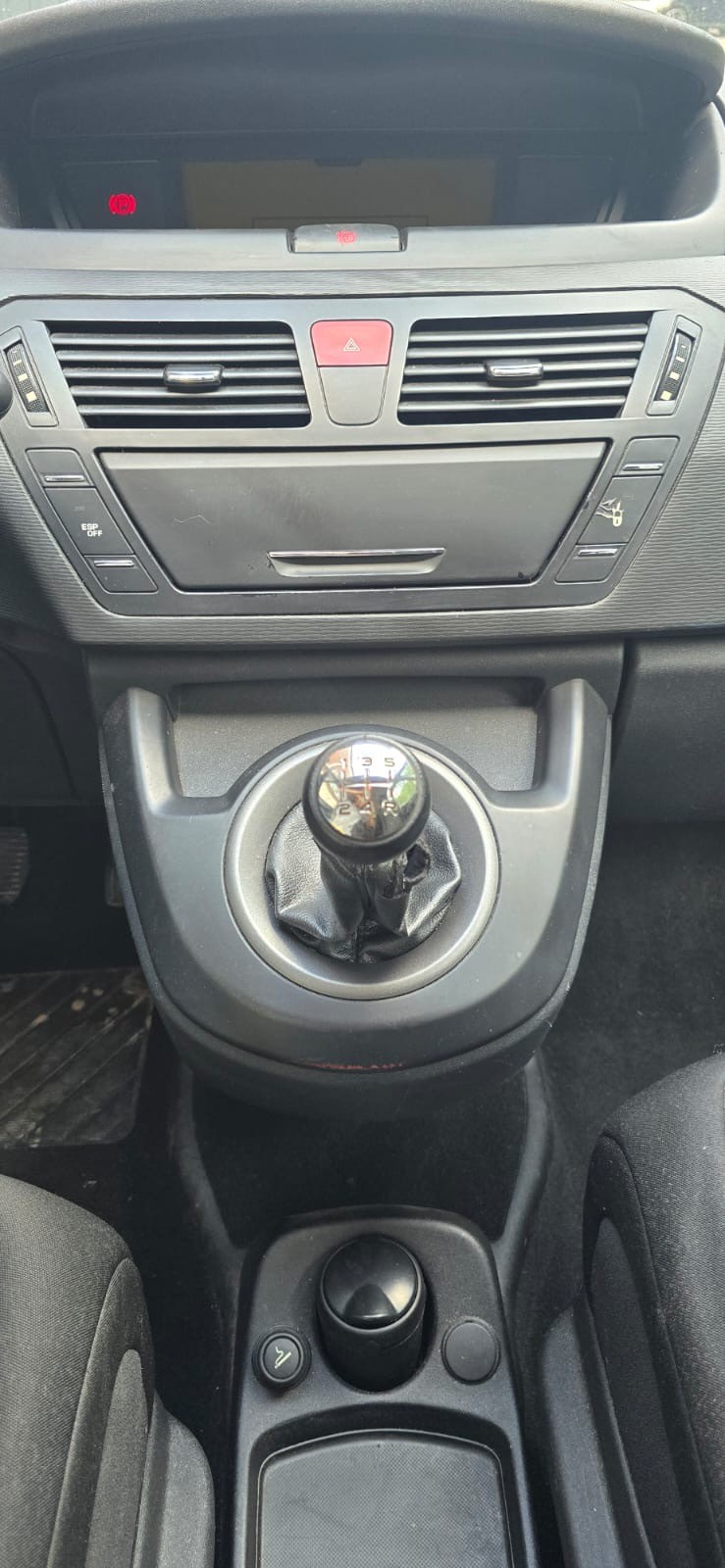 CITROEN C4 Picasso 1.6i 16V Essentiel-image-7