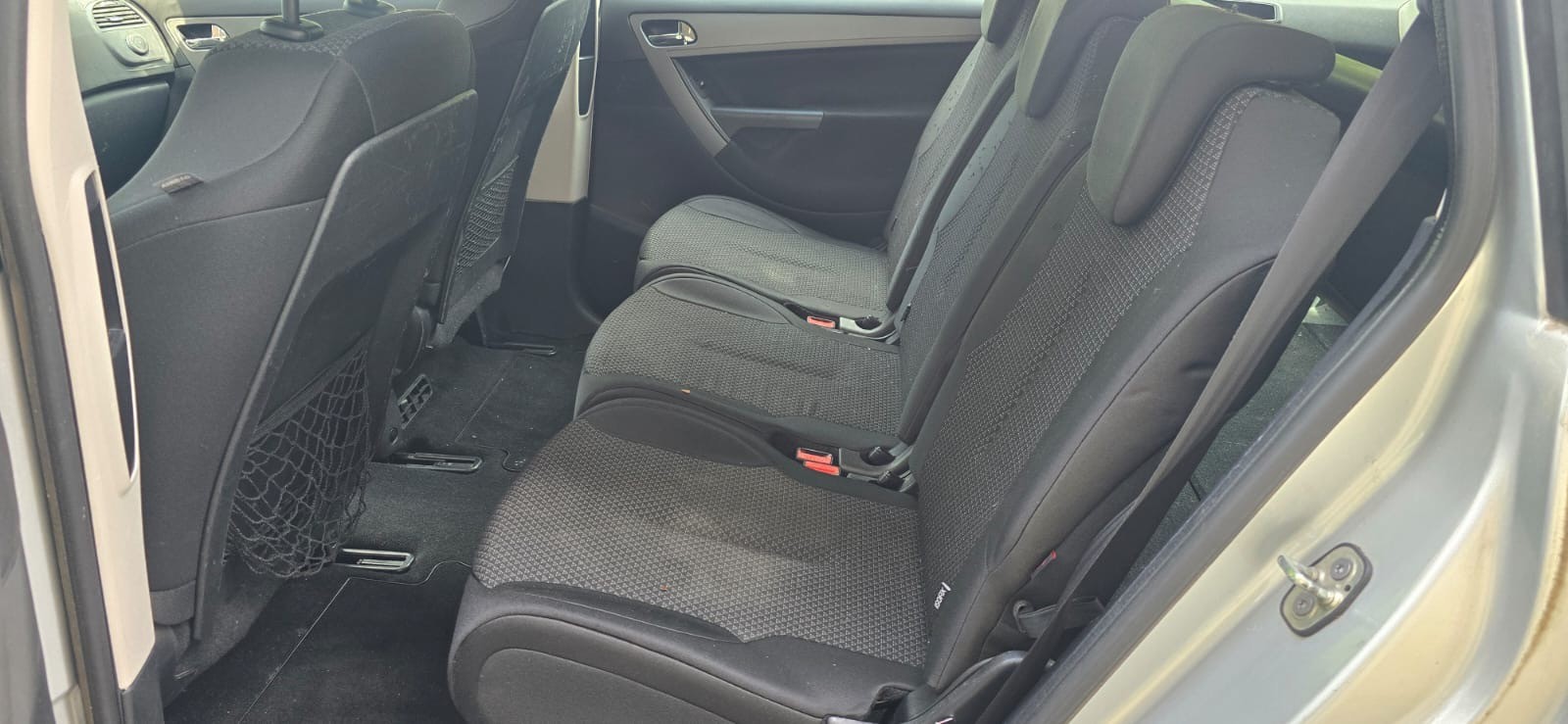 CITROEN C4 Picasso 1.6i 16V Essentiel-image-5