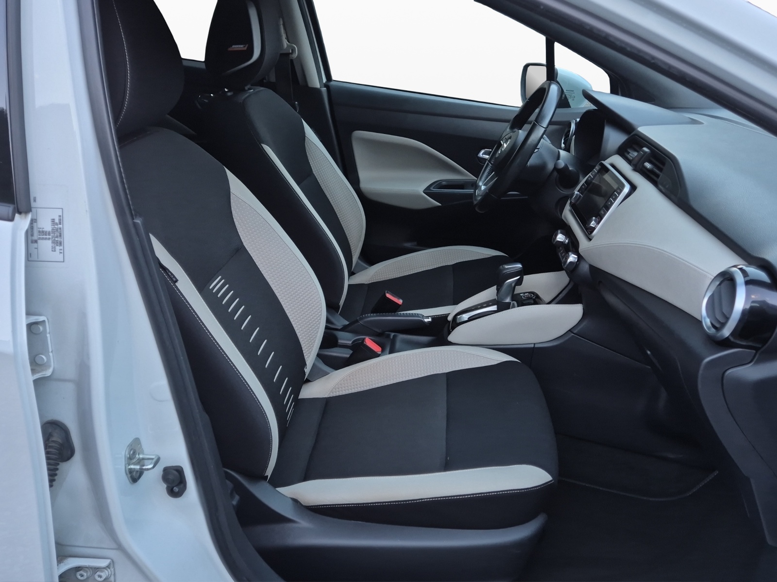 NISSAN Micra IG-T 100 acenta Xtronic-image-14