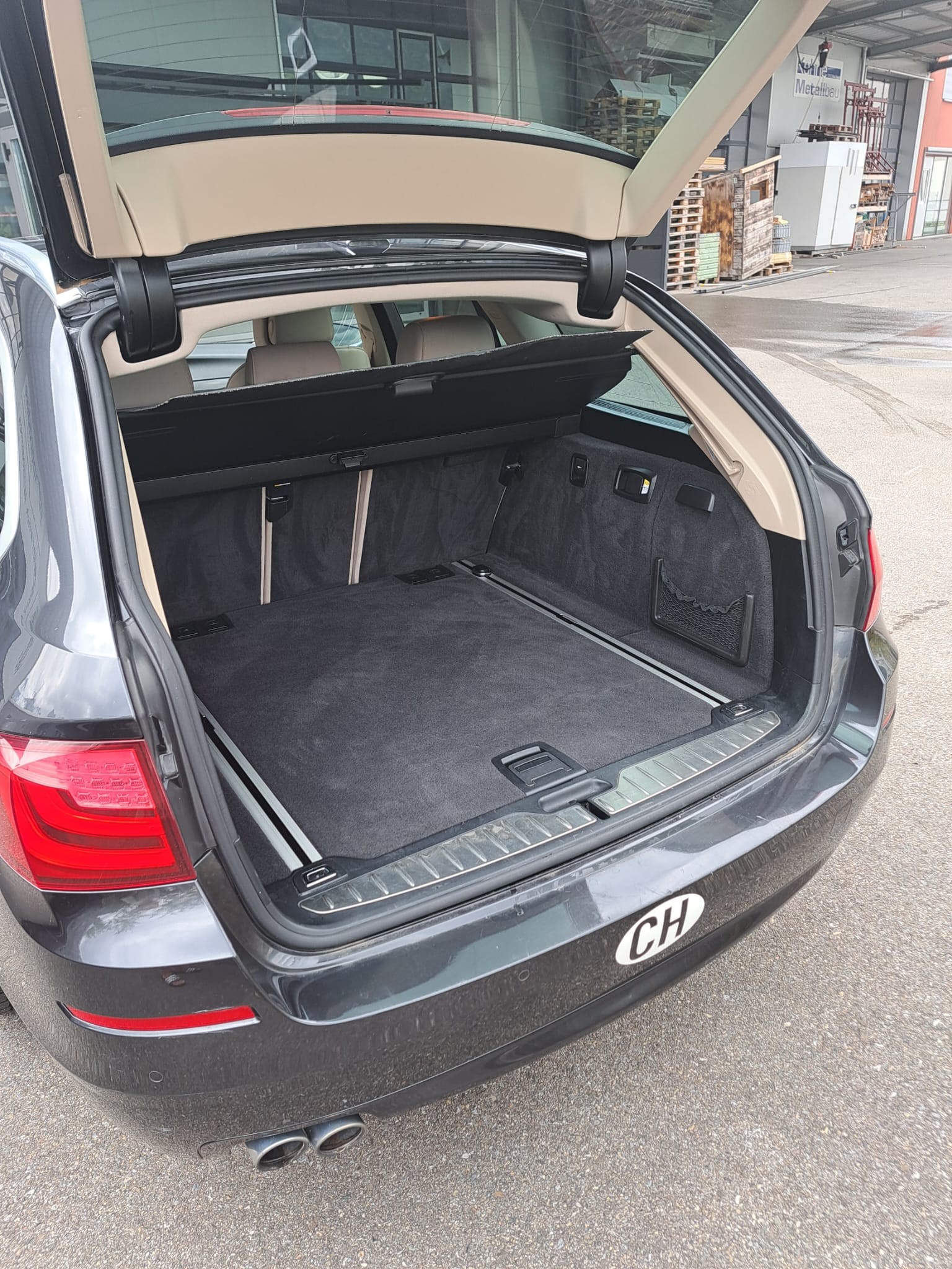 BMW Touring-image-5
