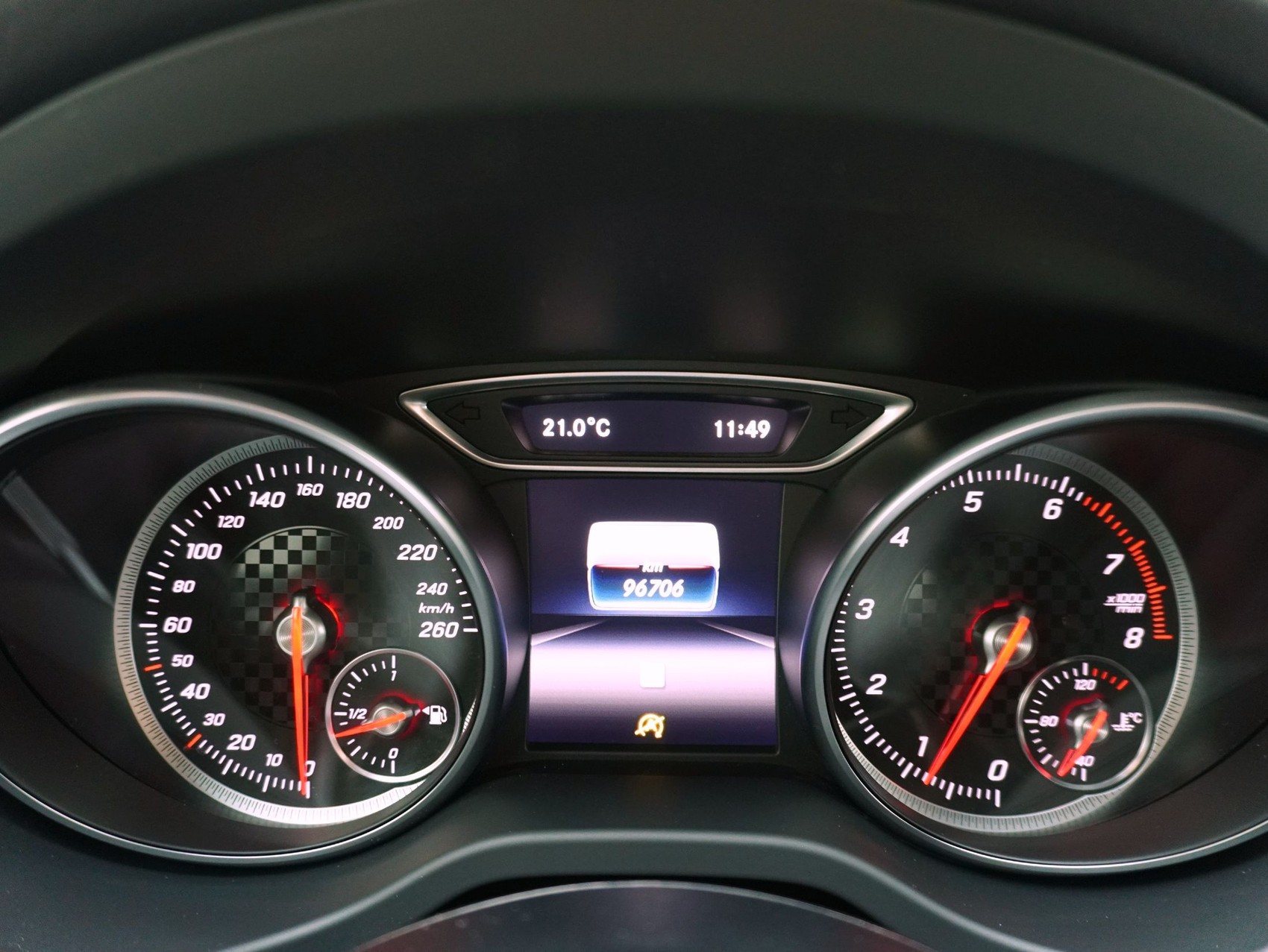 MERCEDES-BENZ A-Klasse A 200 Urban-image-18