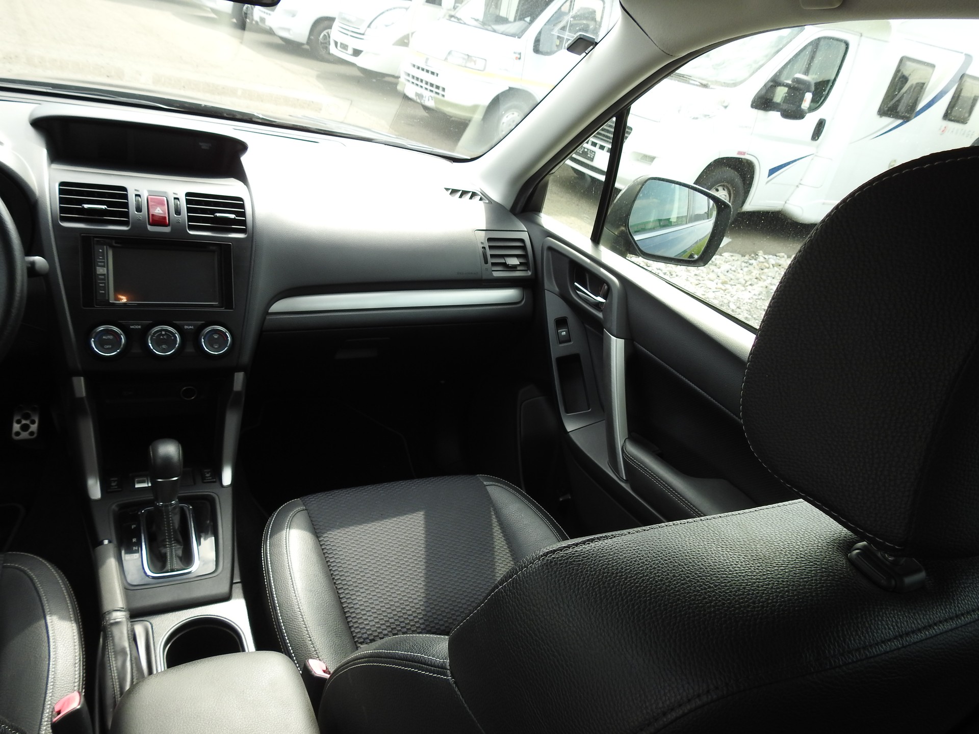 SUBARU Forester 2.0XT Luxury Lineartronic-image-19