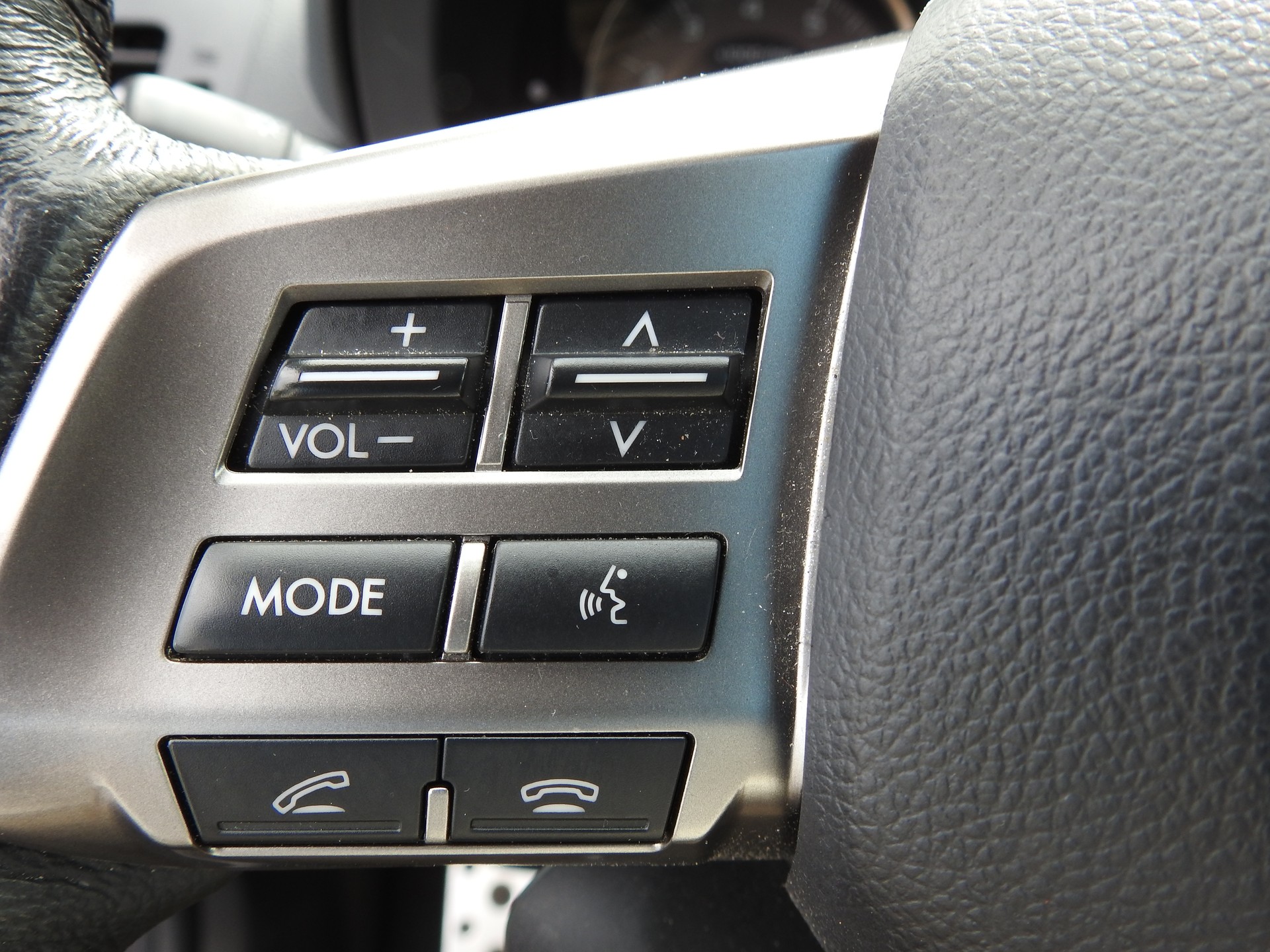 SUBARU Forester 2.0XT Luxury Lineartronic-image-25