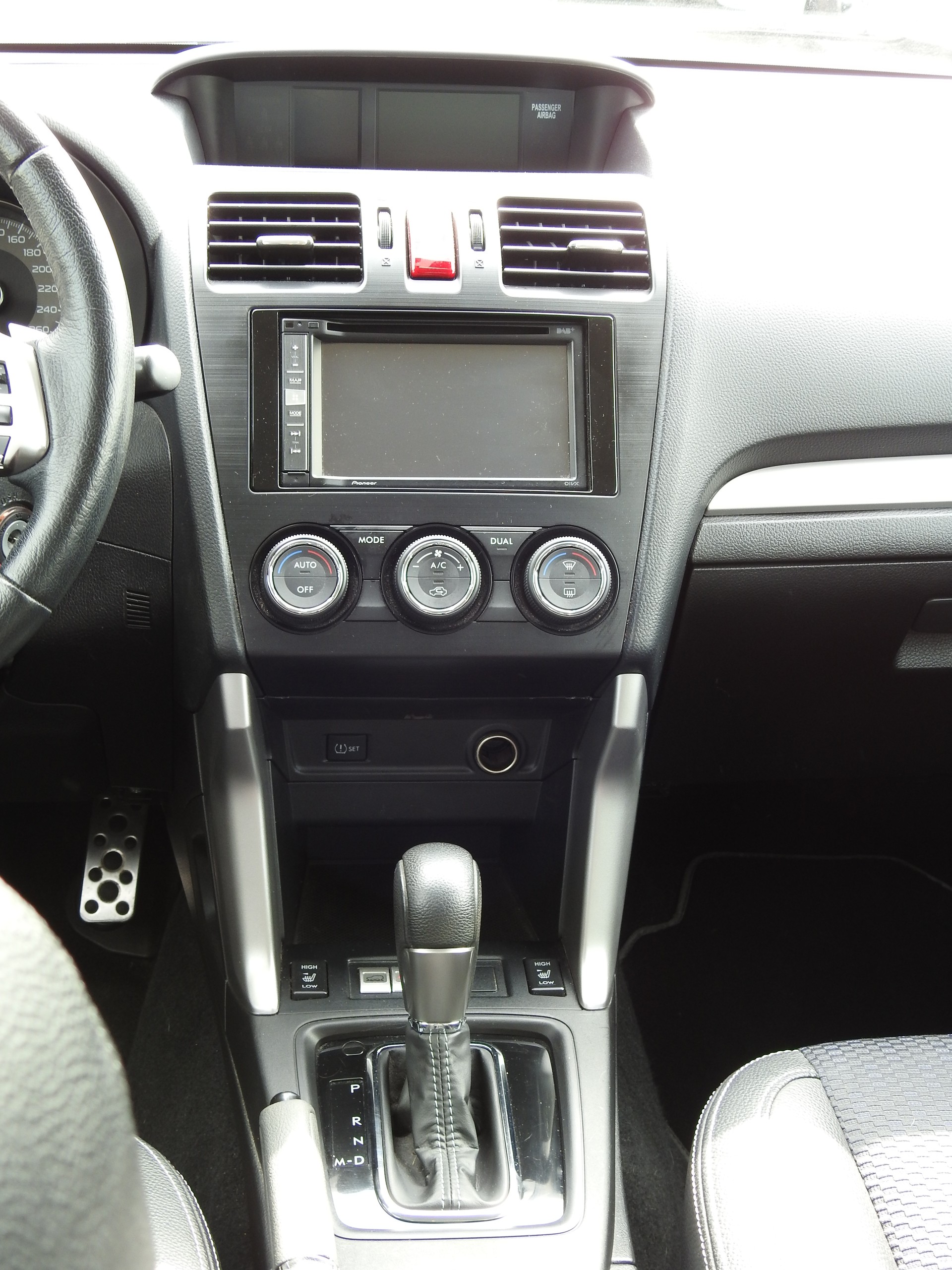 SUBARU Forester 2.0XT Luxury Lineartronic-image-18