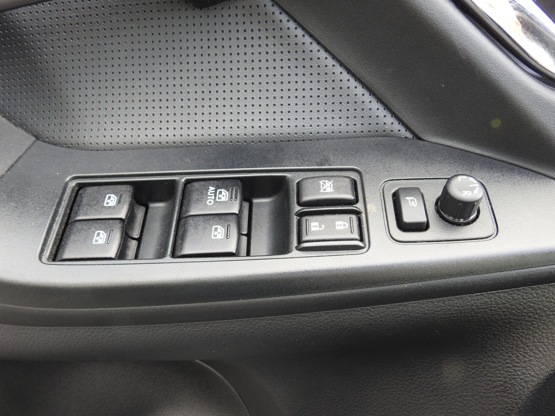SUBARU Forester 2.0XT Luxury Lineartronic-image-26