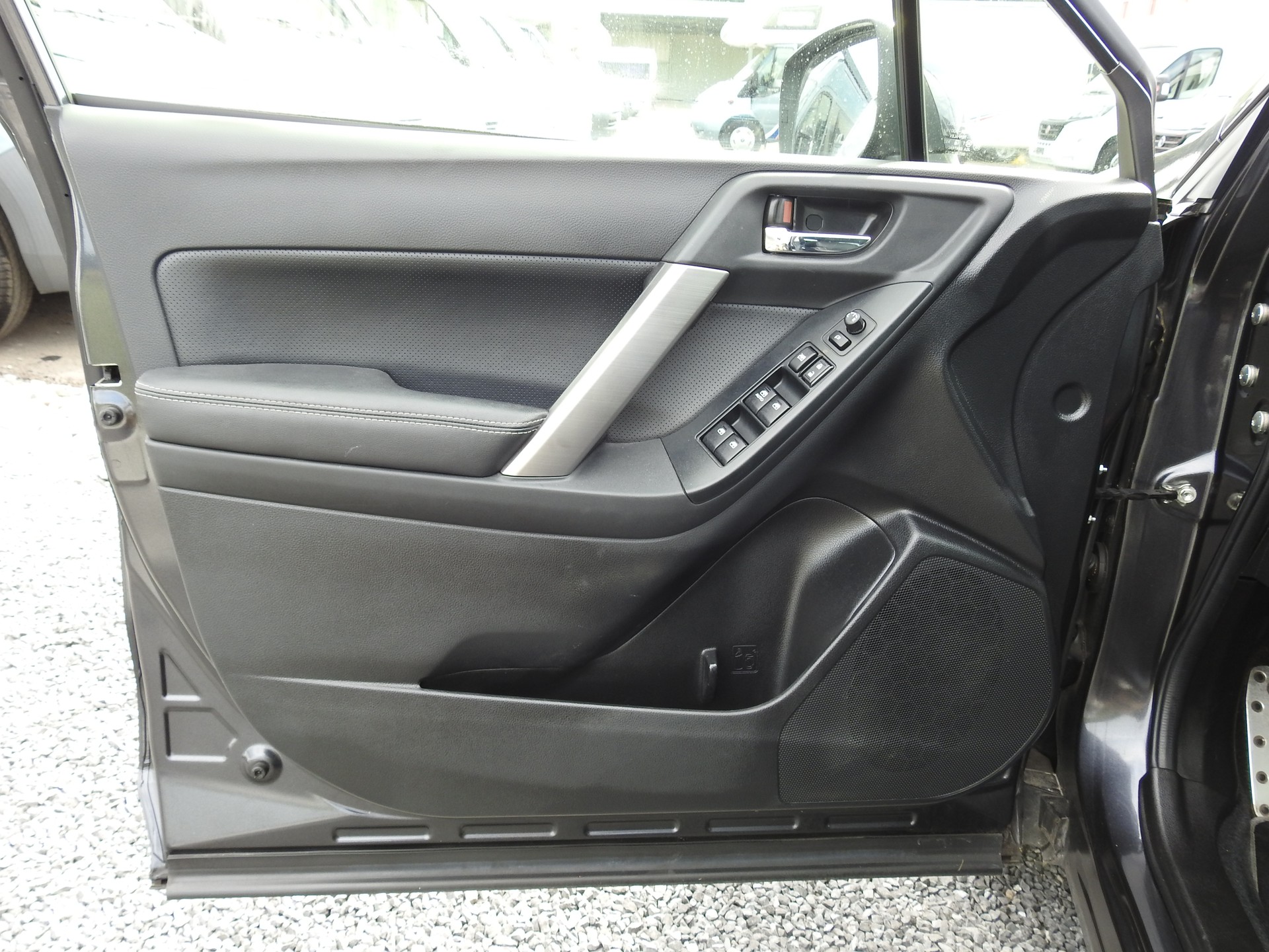 SUBARU Forester 2.0XT Luxury Lineartronic-image-11