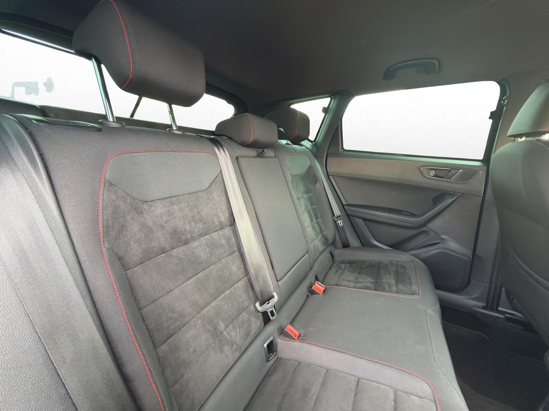 SEAT Ateca 2.0 TSI FR 4Drive DSG-image-31