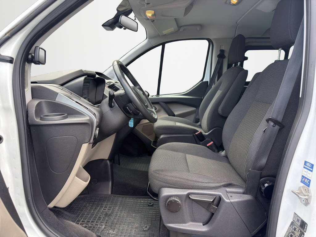 FORD Tourneo Custom 300 L2 2.2 TDCi 125 Trend-image-8