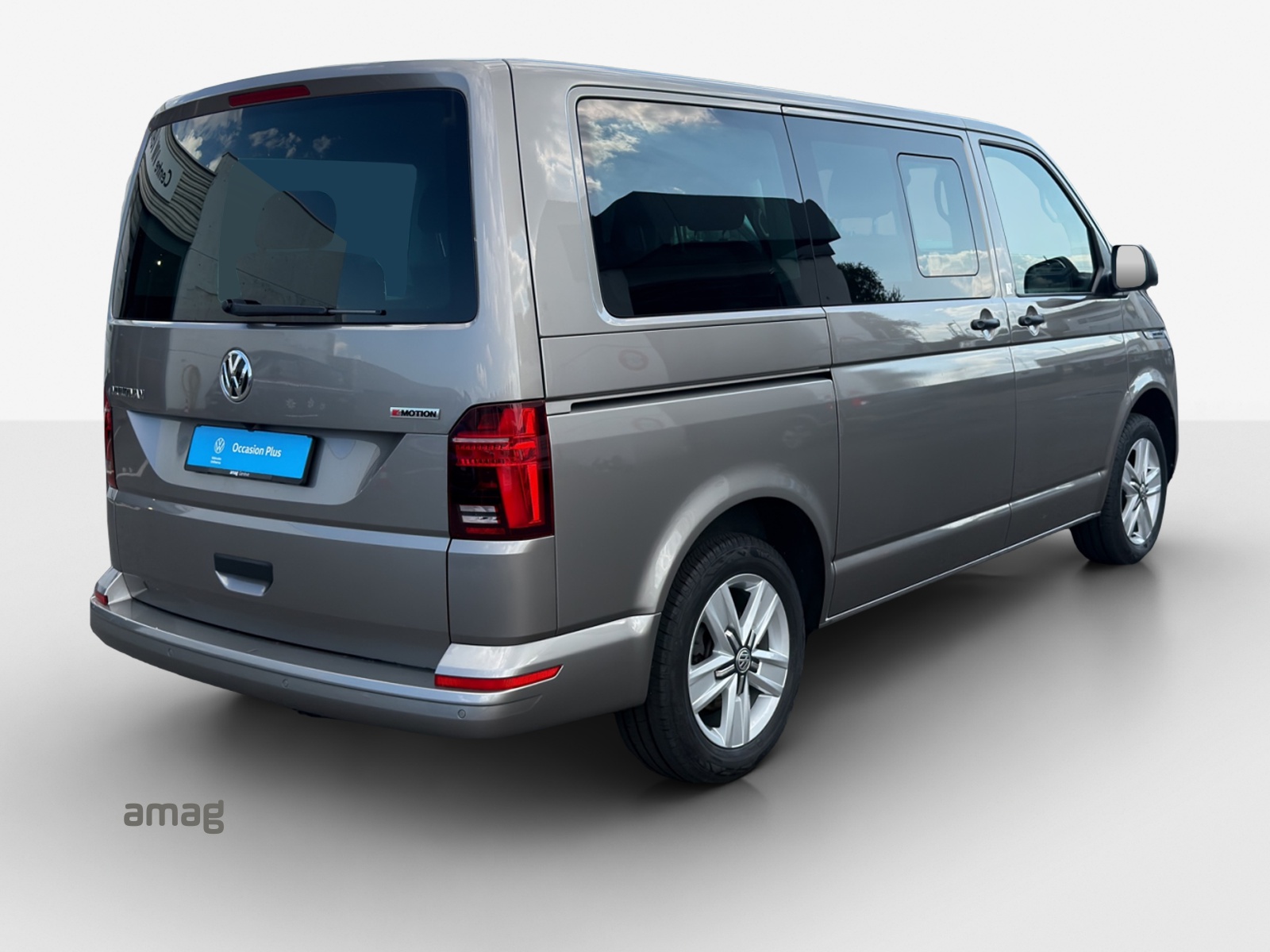 VW T6.1 Multivan 2.0 TDI Trendline 4Motion DSG-image-4