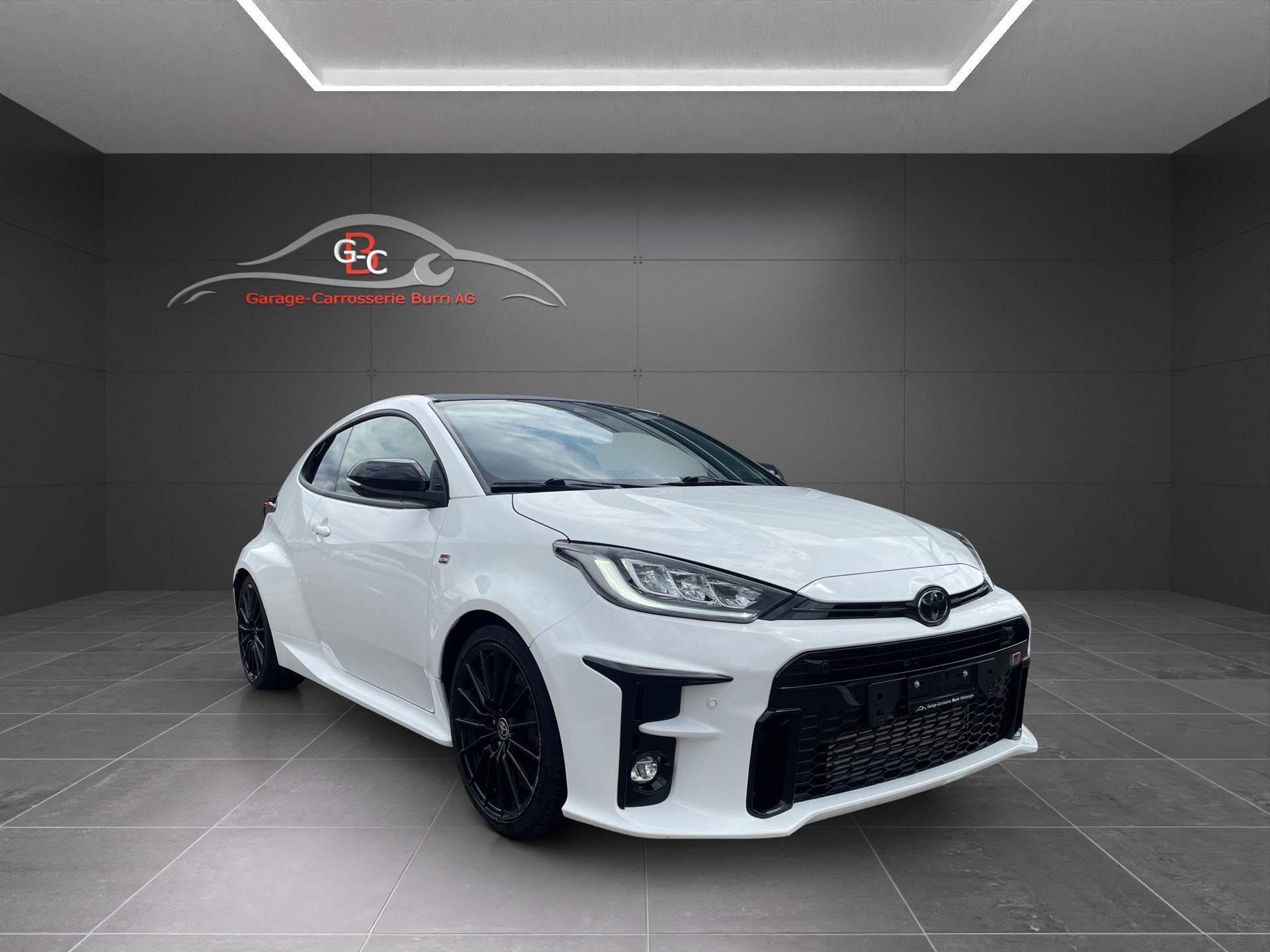 TOYOTA Yaris 1.6 GR Sport-image-2