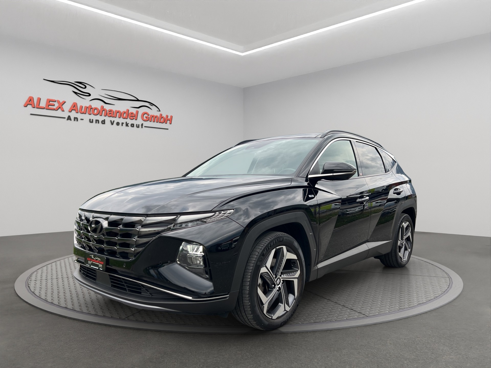 HYUNDAI Tucson 1.6 TGDI 48V Amplia DCT 4WD-image-0