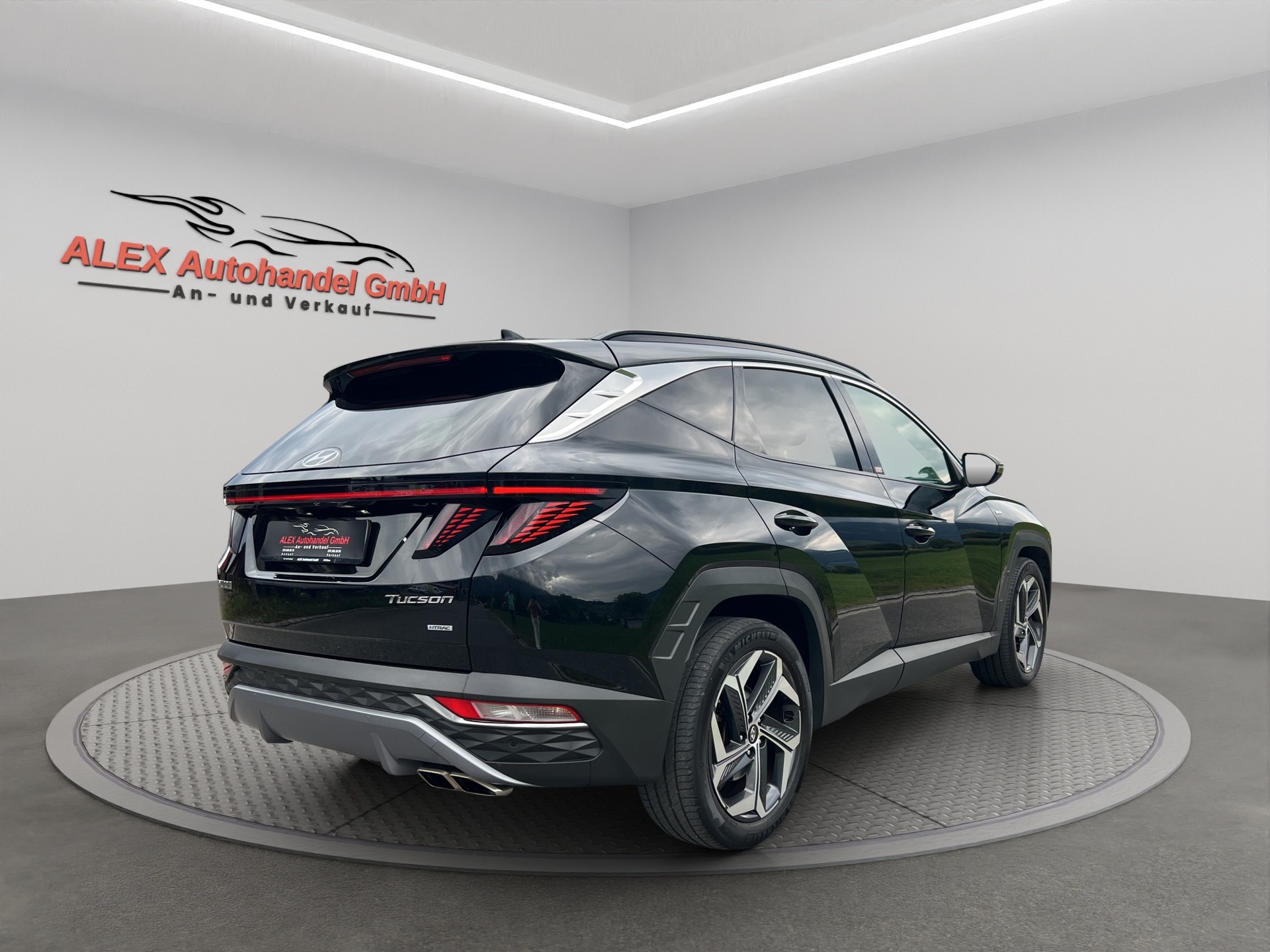 HYUNDAI Tucson 1.6 TGDI 48V Amplia DCT 4WD-image-5