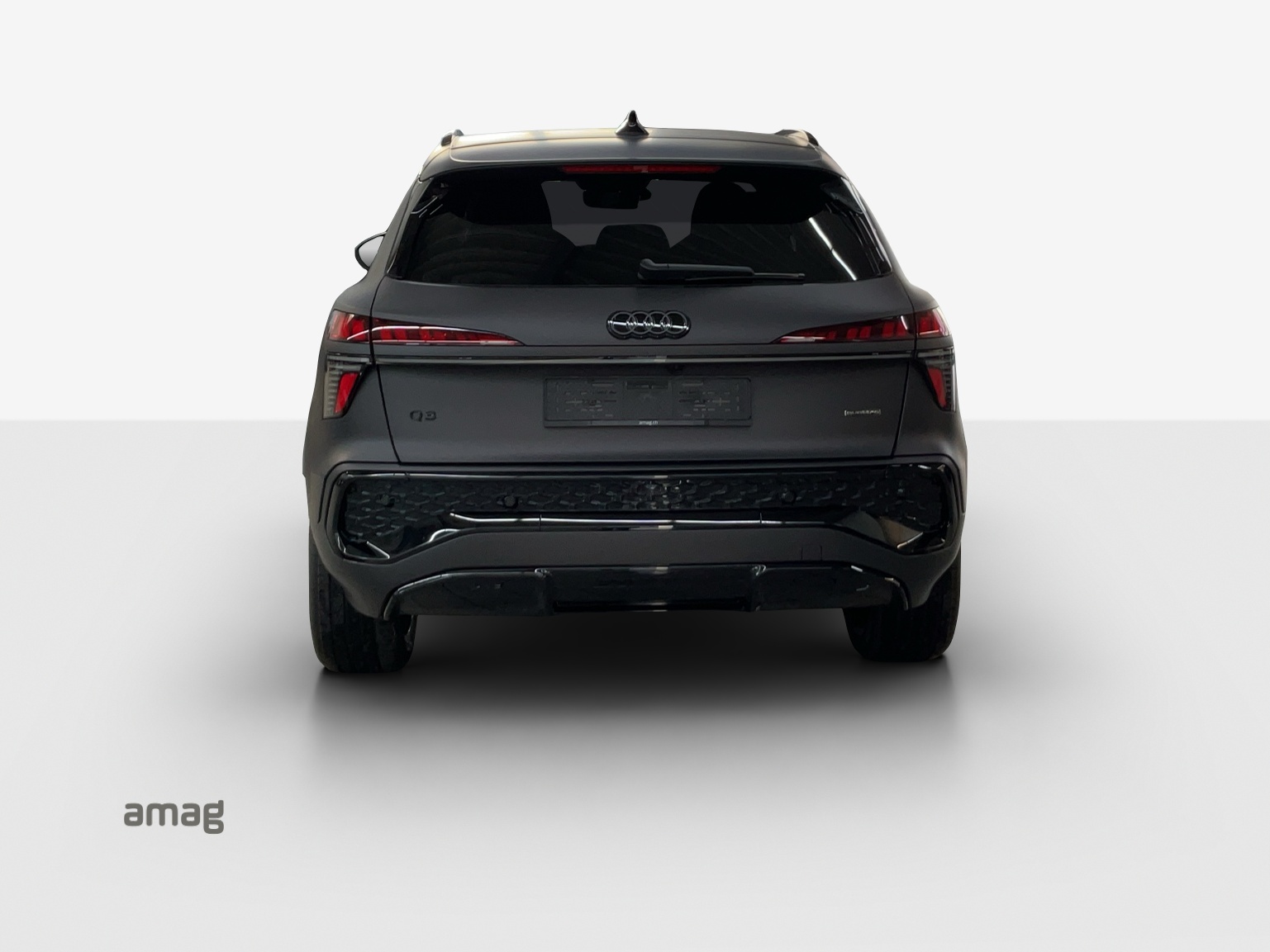 AUDI Q3 SUV TFSI quattro 195 kW S tronic-image-3