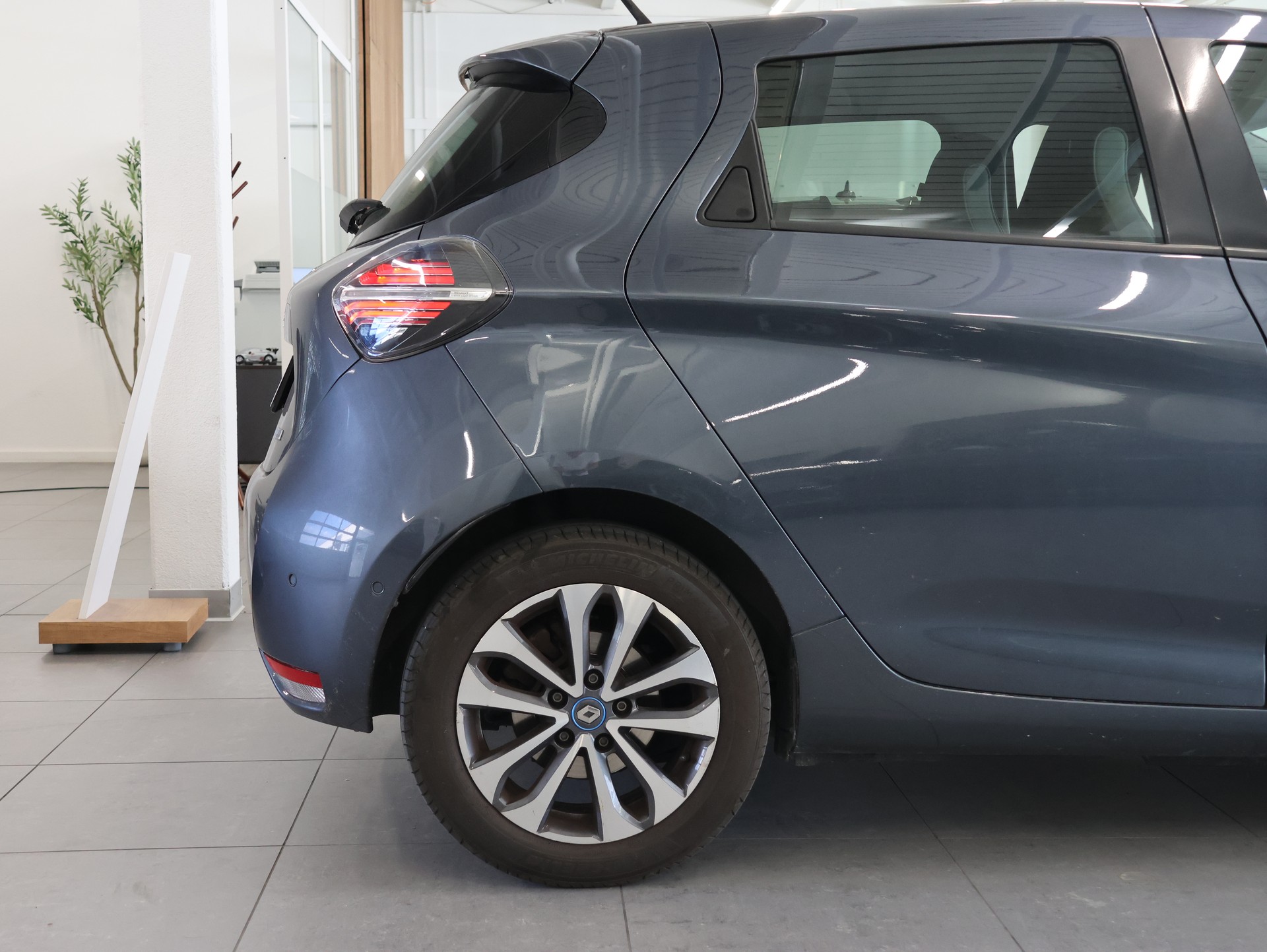 RENAULT Zoe Intens R135 (Batterie Miete) *Sitzheizung* *Rückfahrkamera*-image-6