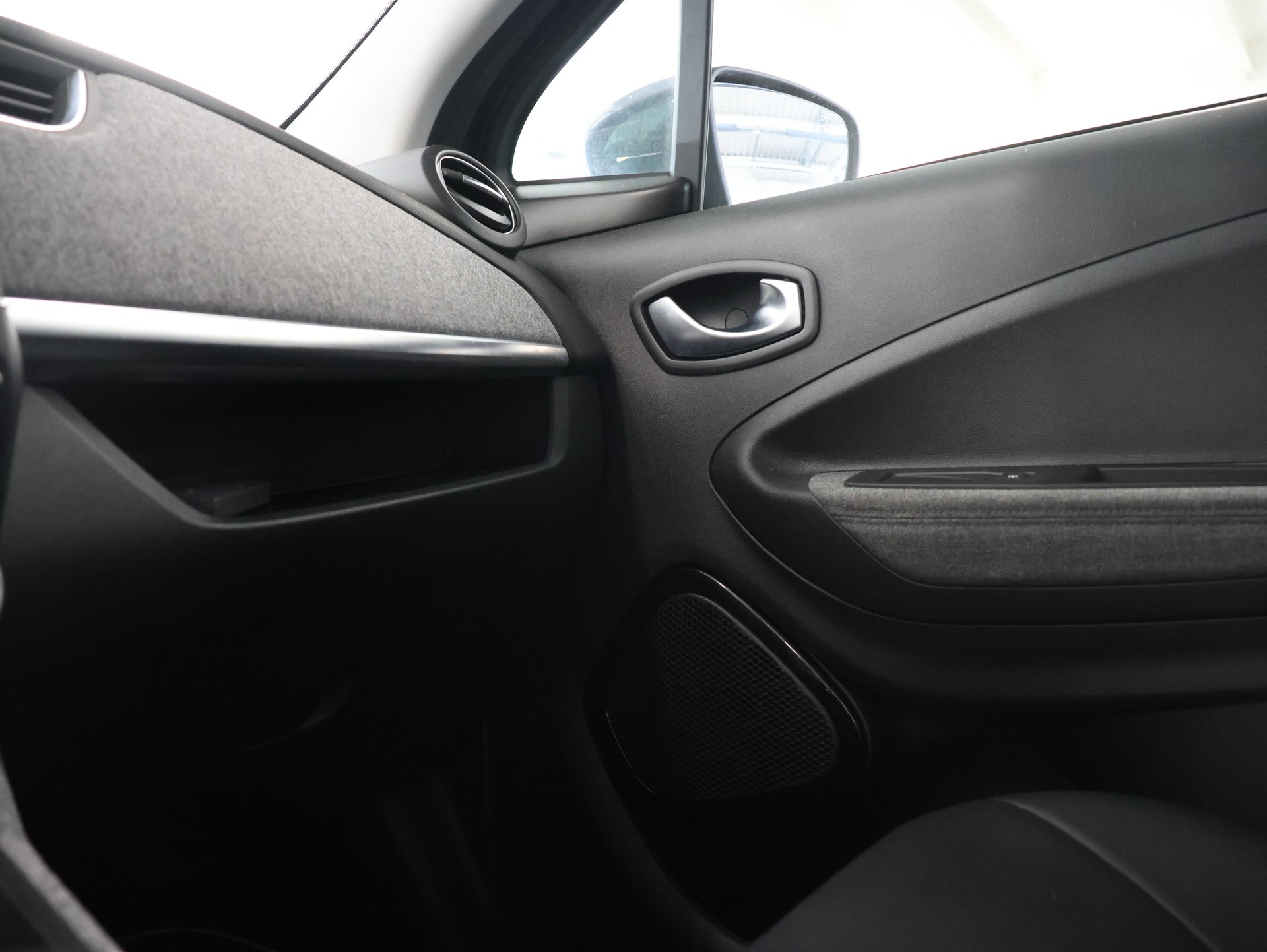 RENAULT Zoe Intens R135 (Batterie Miete) *Sitzheizung* *Rückfahrkamera*-image-17