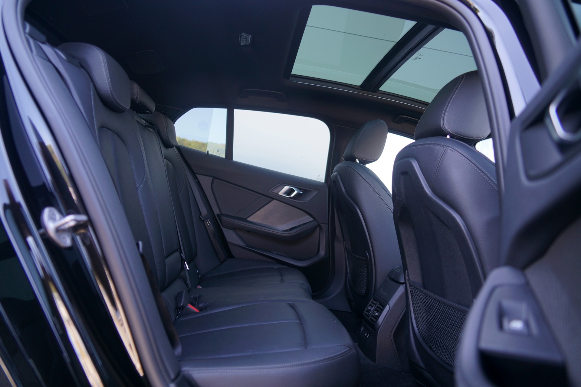 BMW M135i xDrive Steptronic (CH)-image-13