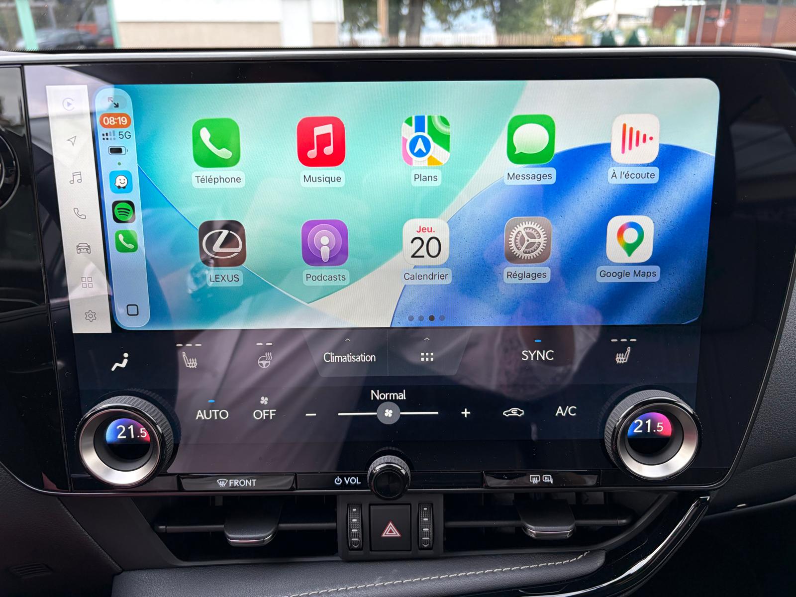 LEXUS NX 450h+ E-FOUR Comfort-image-21