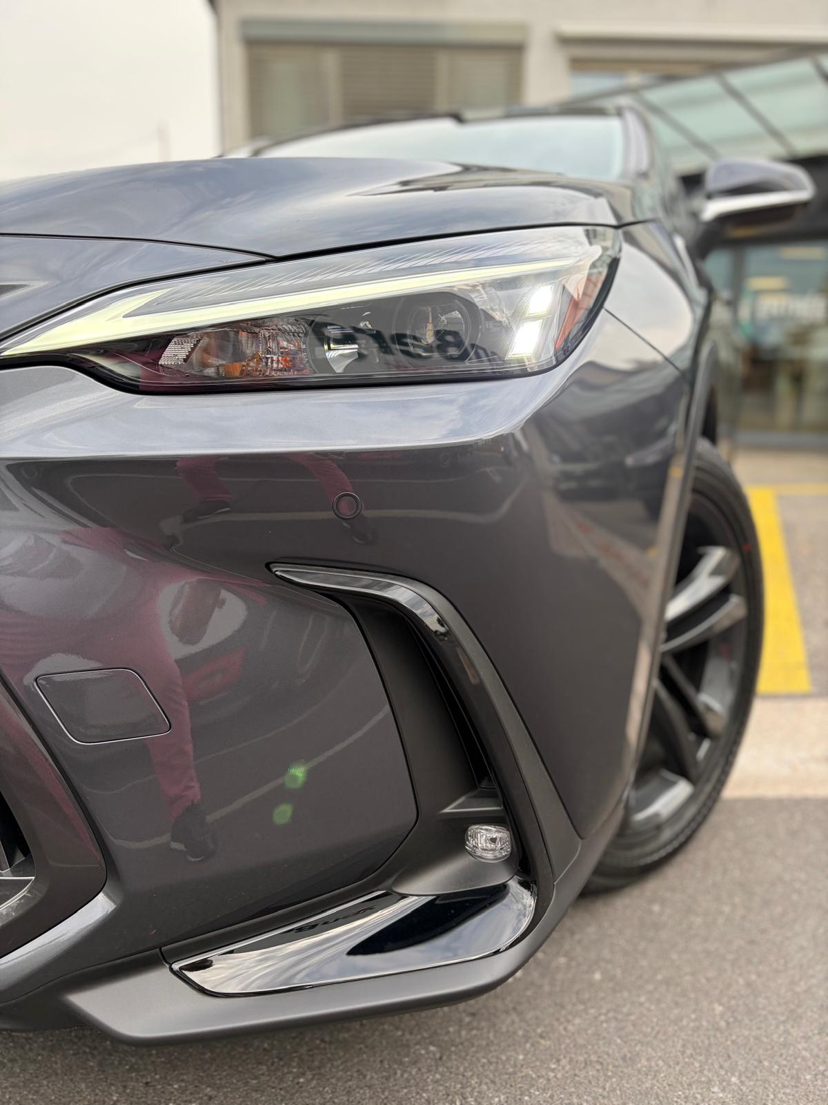 LEXUS NX 450h+ E-FOUR Comfort-image-4