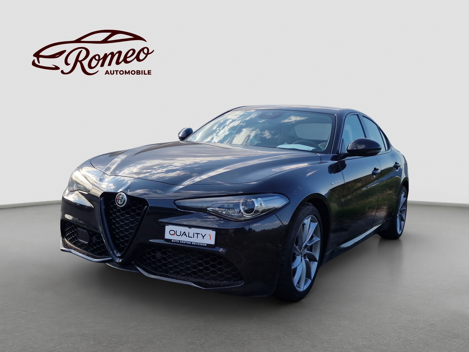 ALFA ROMEO Giulia 2.2 JTDM Veloce Q4 Automatic-image-0