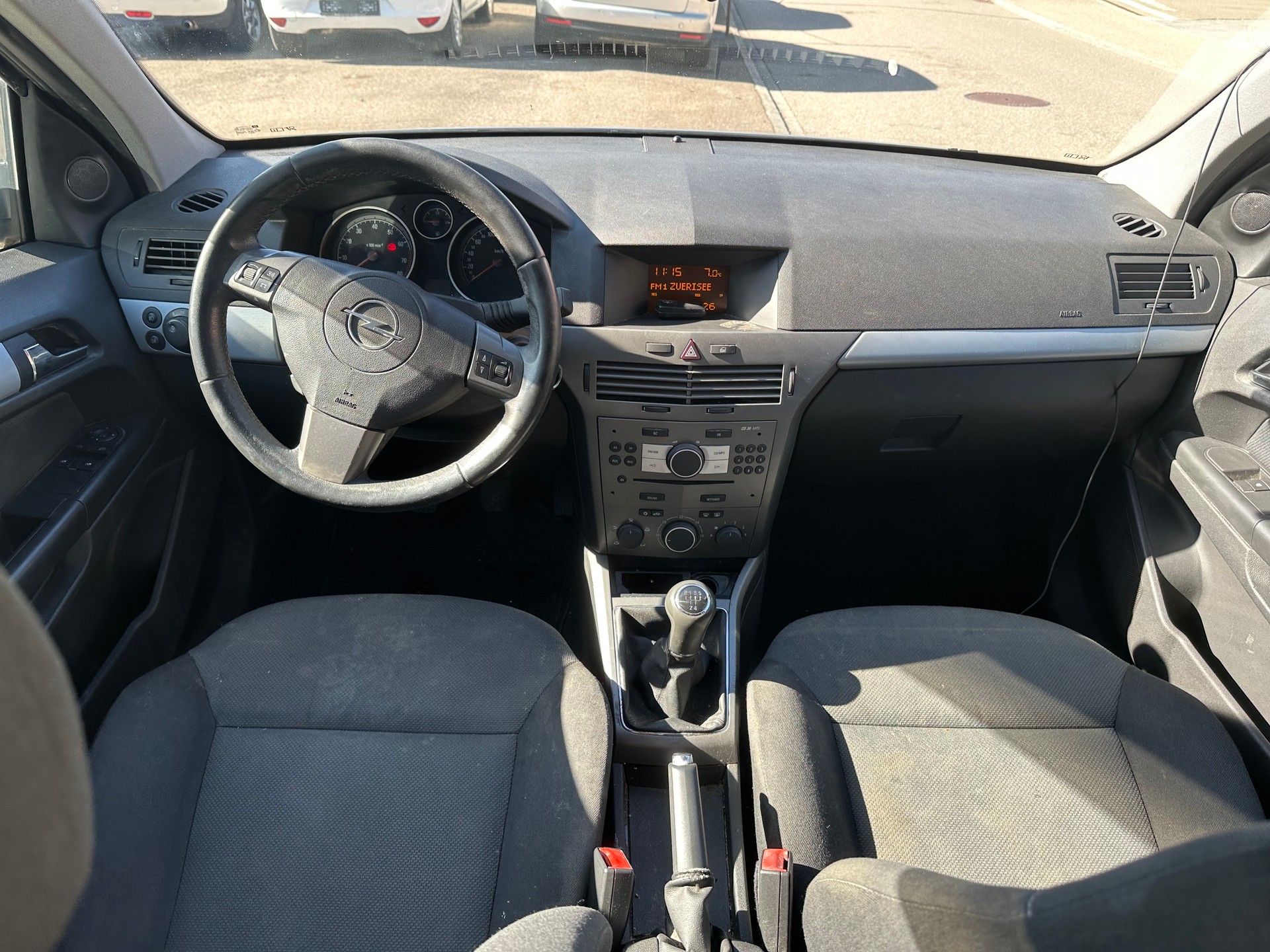 OPEL Astra Caravan 1.6i 16V TP Sport-image-8