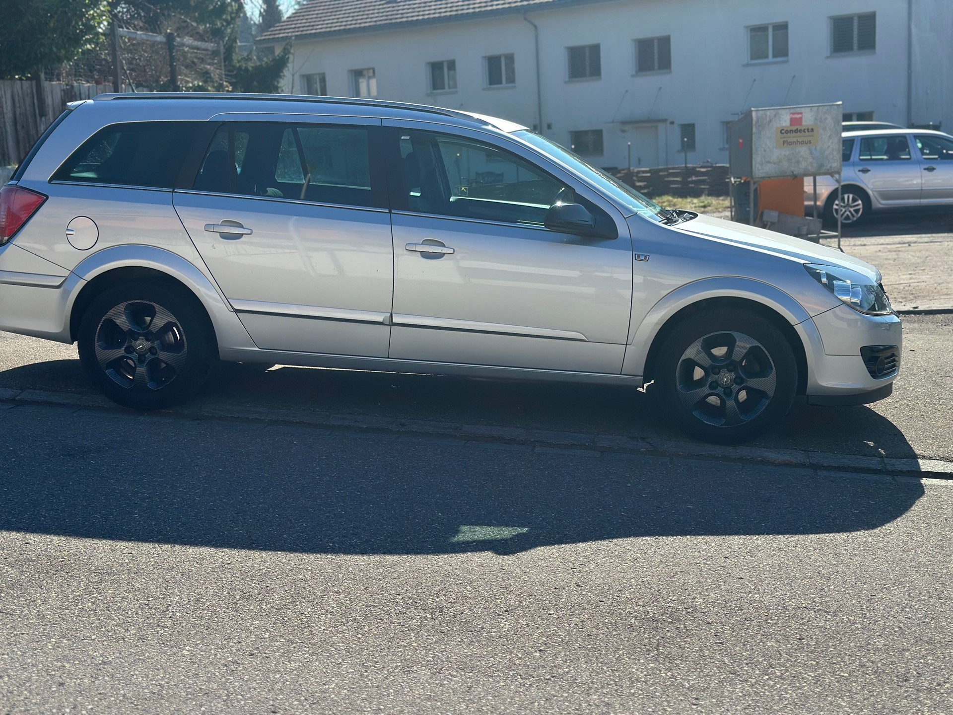 OPEL Astra Caravan 1.6i 16V TP Sport-image-4