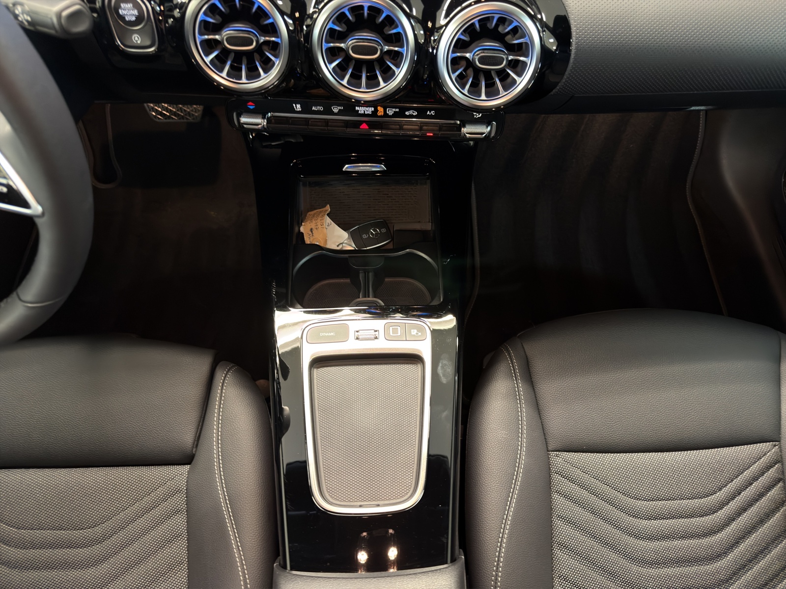 MERCEDES-BENZ A 200 7G-DCT-image-15