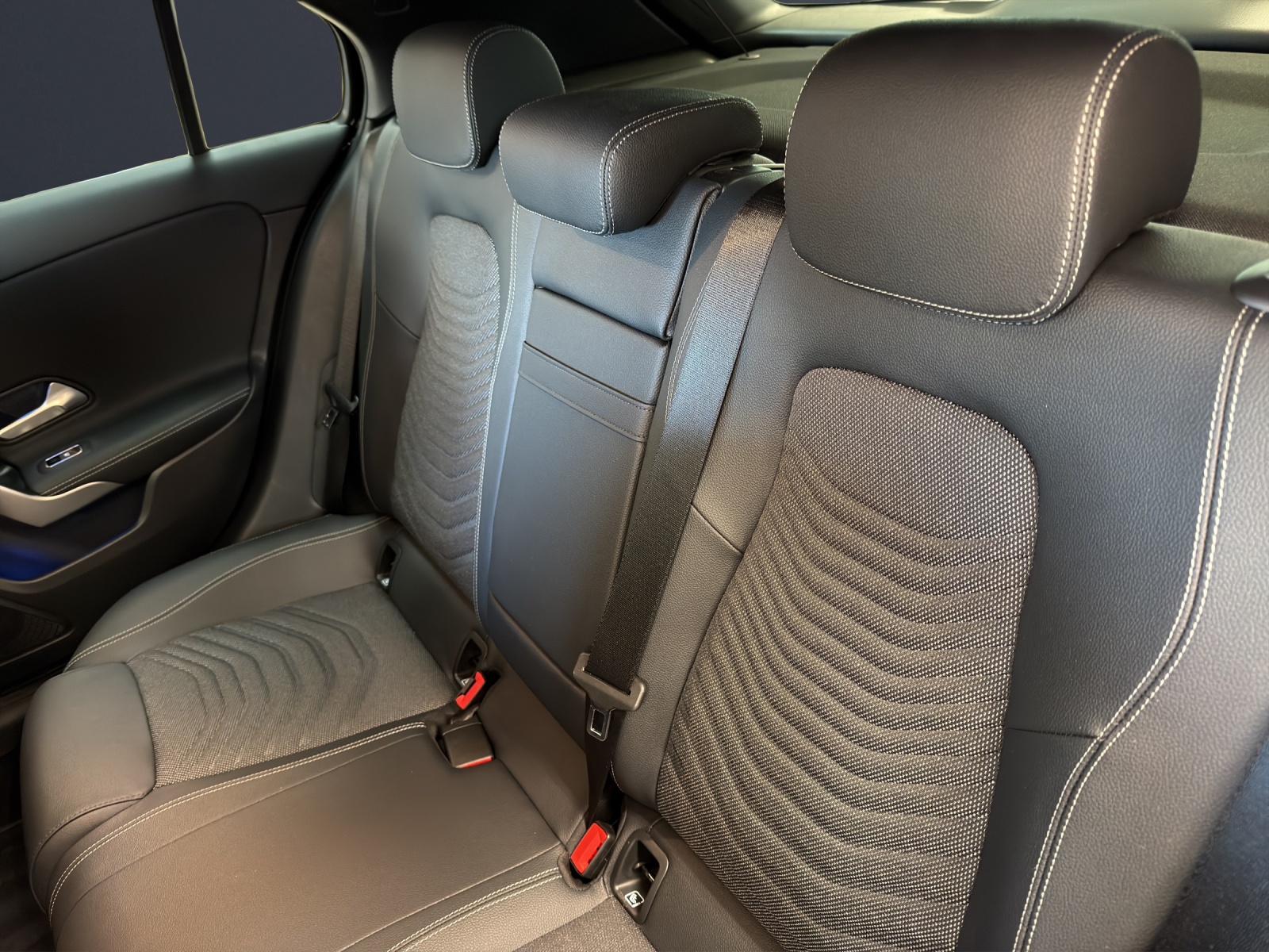Image MERCEDES-BENZ A-200 A 200 7G-DCT