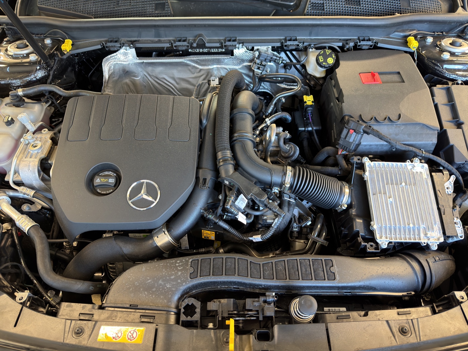 MERCEDES-BENZ A 200 7G-DCT-image-18