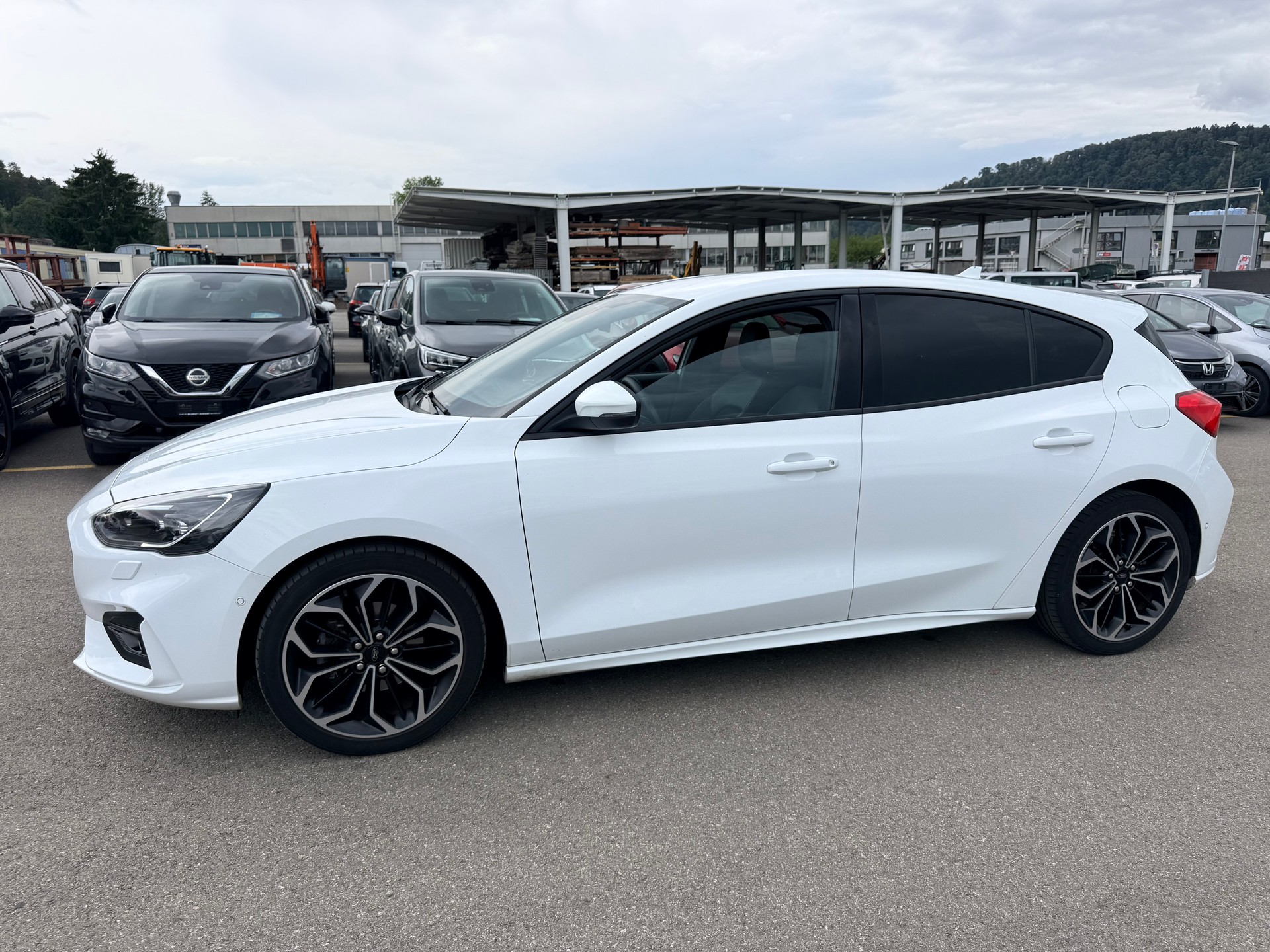 FORD Focus 1.0 SCTi Business-image-1