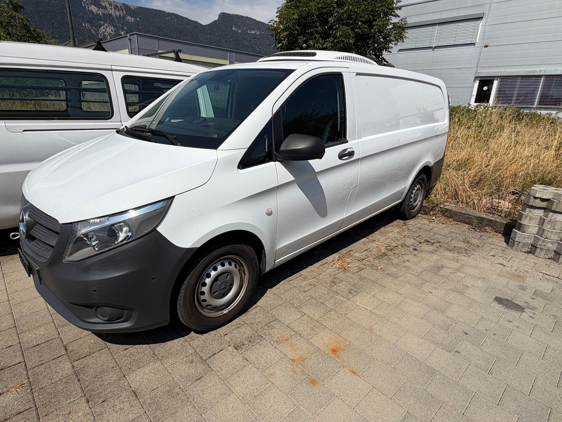 MERCEDES-BENZ Vito 111 CDI EL Euro 5-image-1